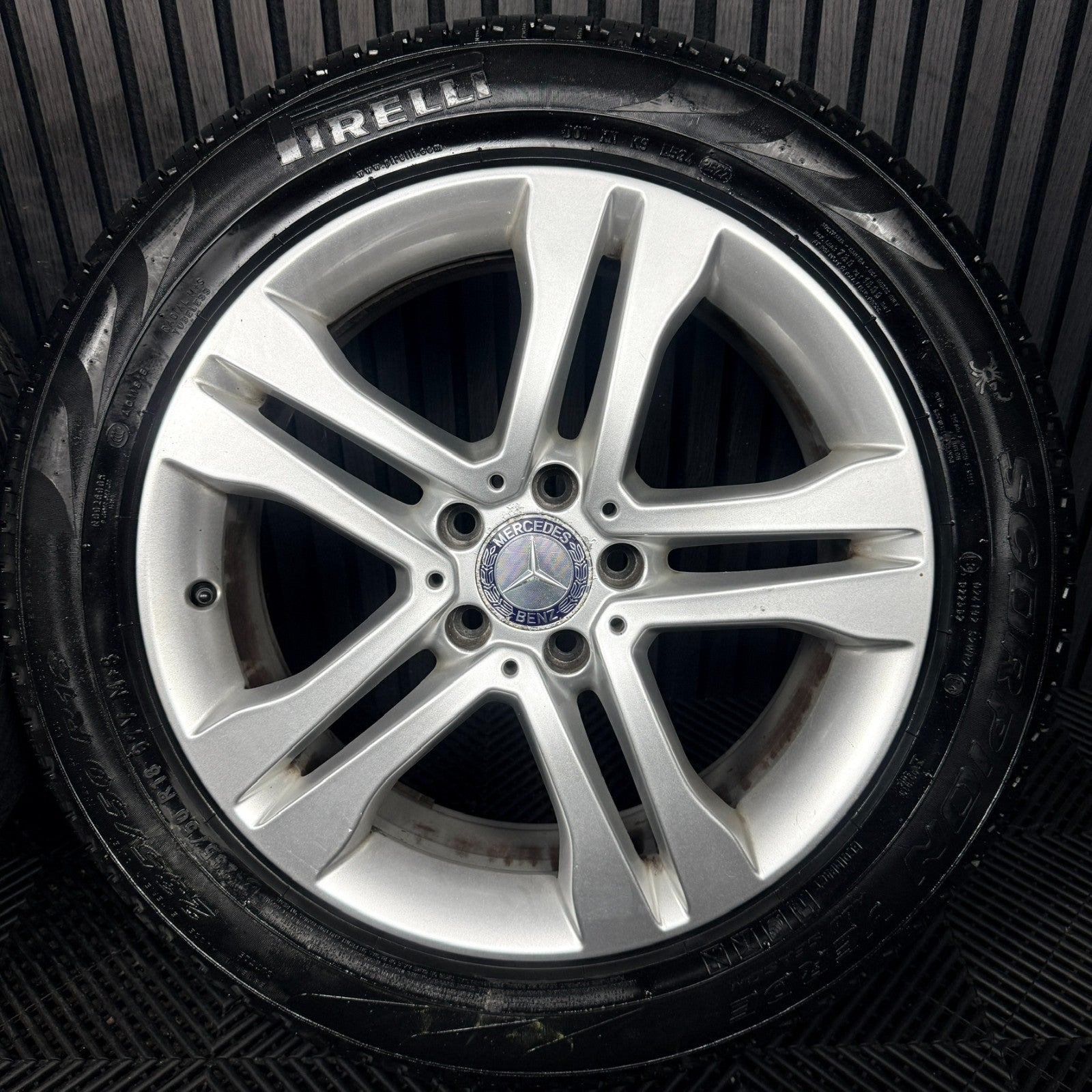 18'' Mercedes GLA Silver 5 Double Spoke Wheels Tyres Alloys A1564011300 Genuine