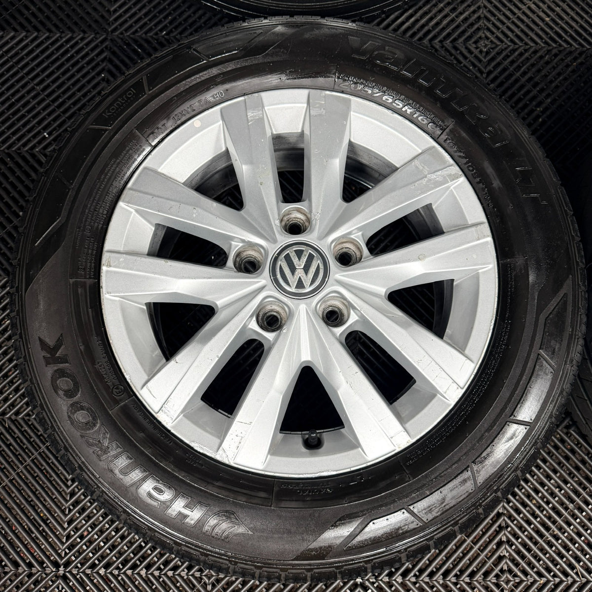 16'' VW Transporter T6 T6.1 T5 Caravelle Clayton Alloy Wheels Tyres Genuine