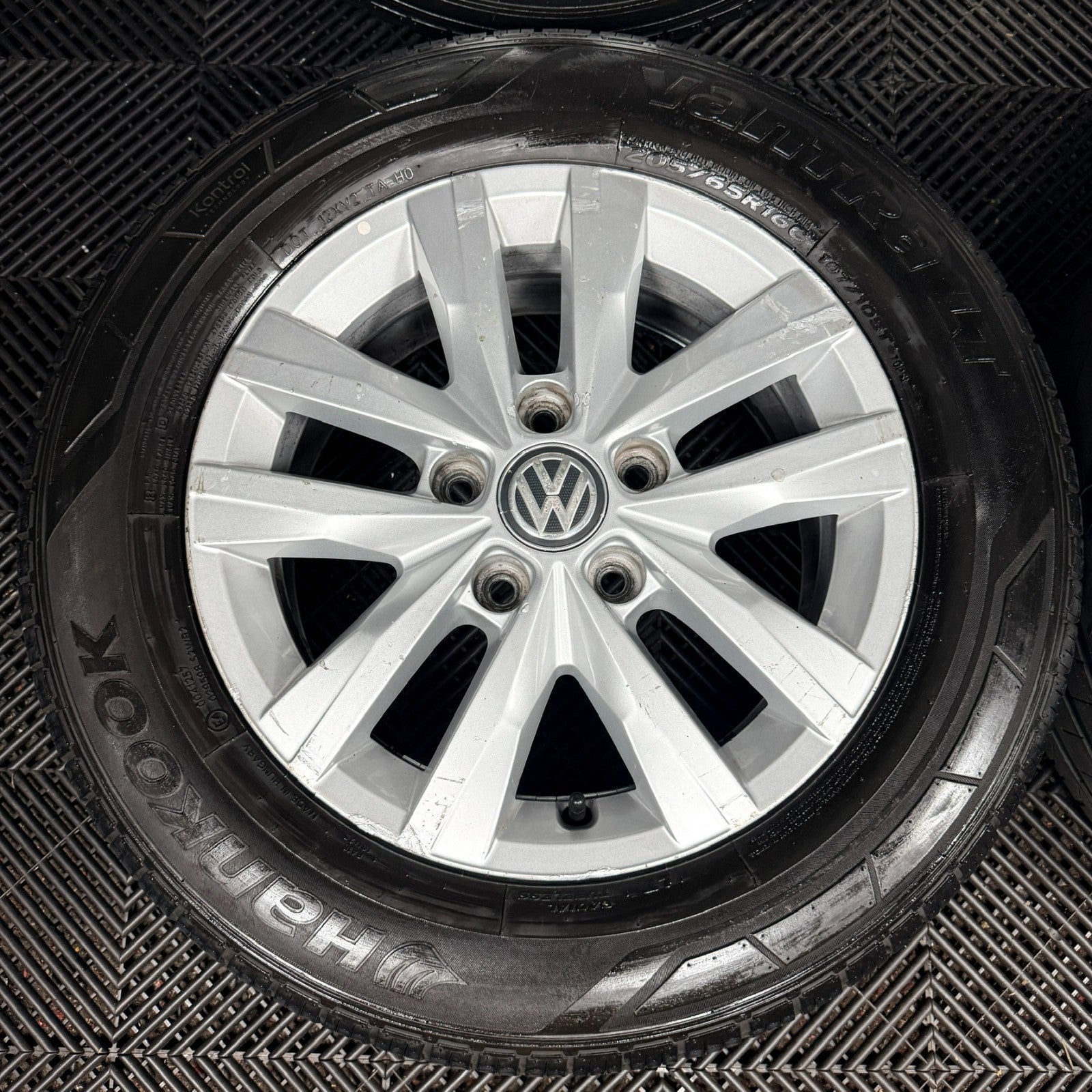 16'' VW Transporter T6 T6.1 T5 Caravelle Clayton Alloy Wheels Tyres Genuine