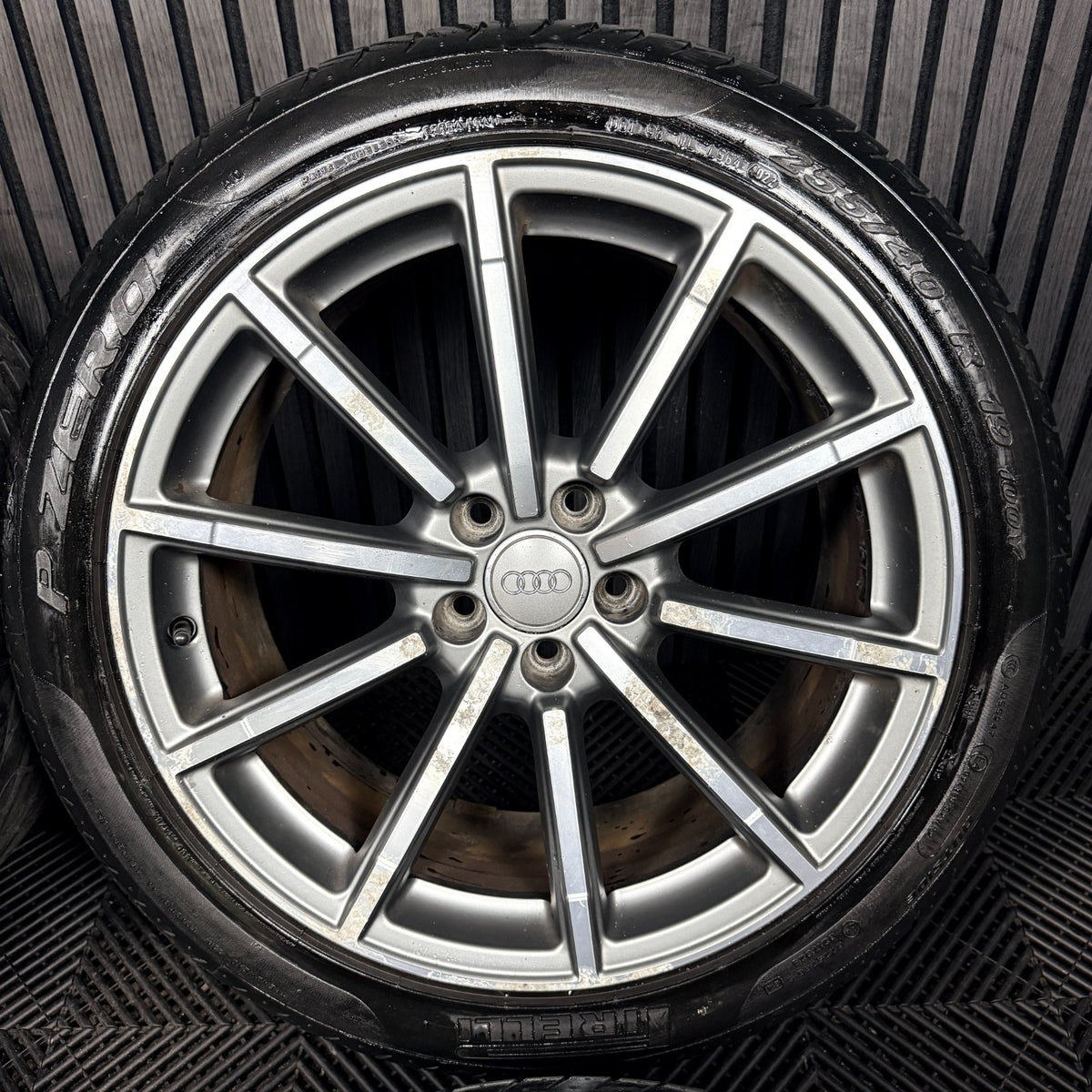19'' Audi Q3 S Line Black Edition Alloy Wheels Tyres Alloys 8U0601025M Genuine