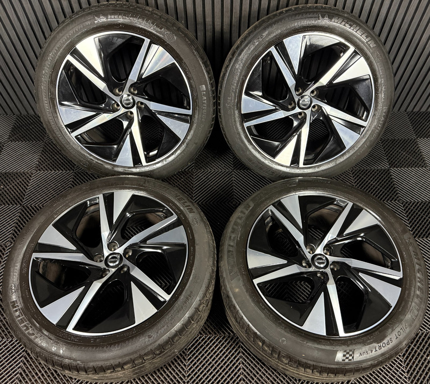 20" GENUINE VOLVO XC90 R DESIGN 5 SPOKE ALLOY WHEELS TYRES ALLOYS 5X108 32209411