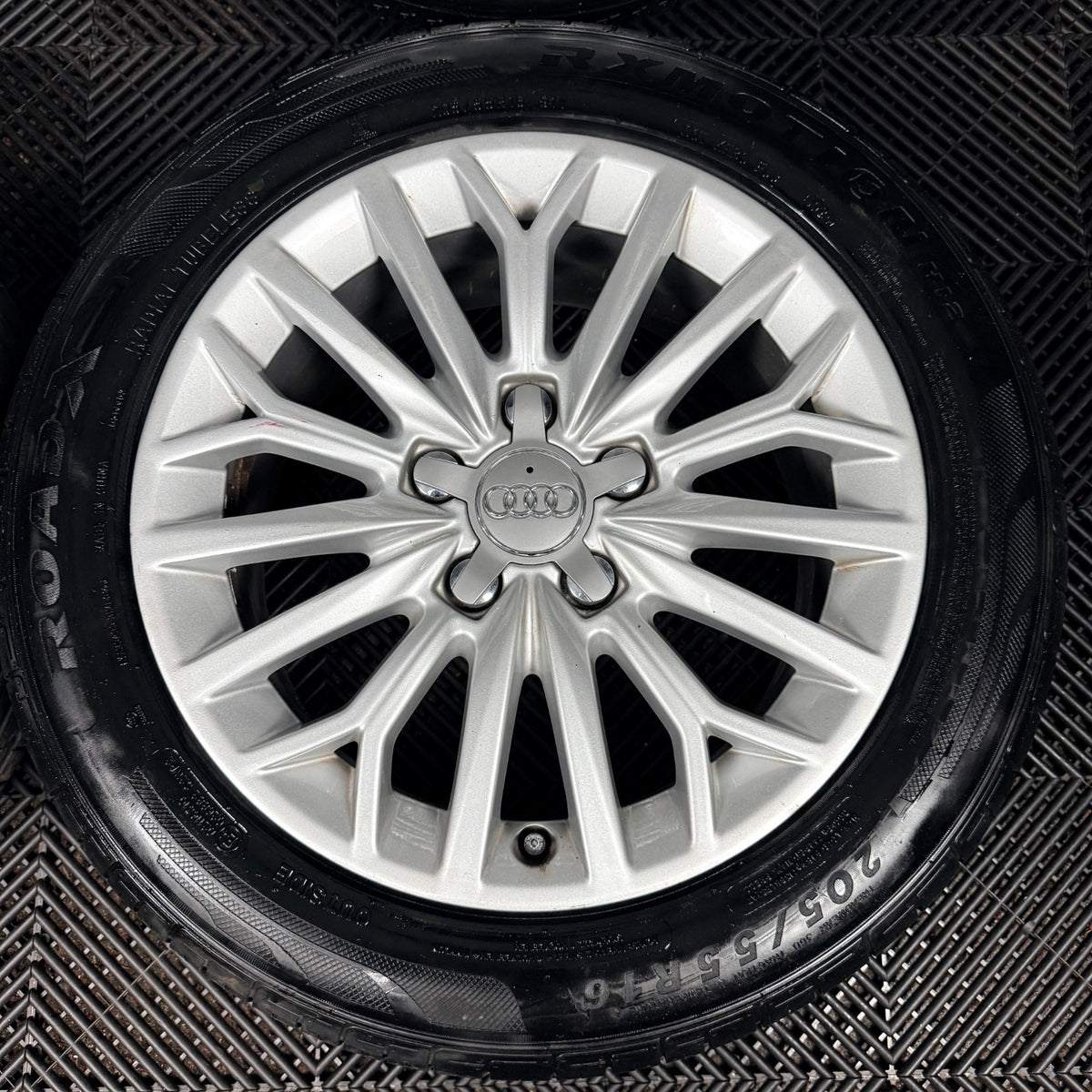 16'' Audi A3 Silver Multispoke Alloy Wheels Alloys Tyres 8V0601025BJ Genuine