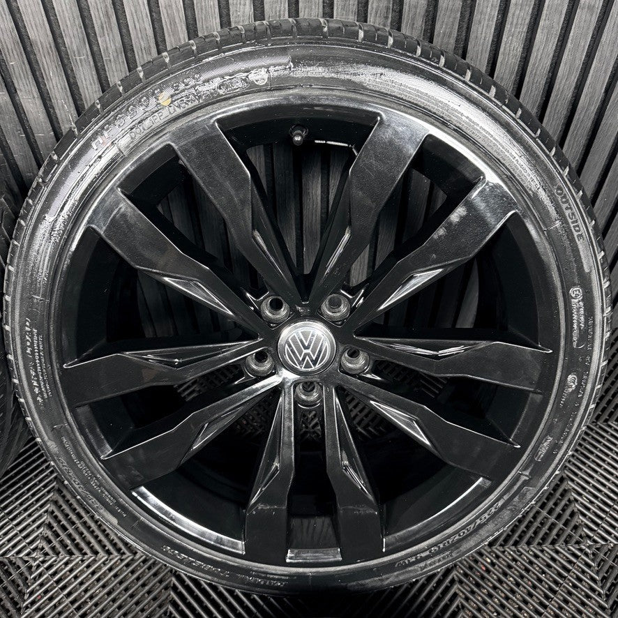 19" VW T-Roc R Line Suzuka Black Alloy Wheels Tyres Alloys 2GA601025AE Genuine