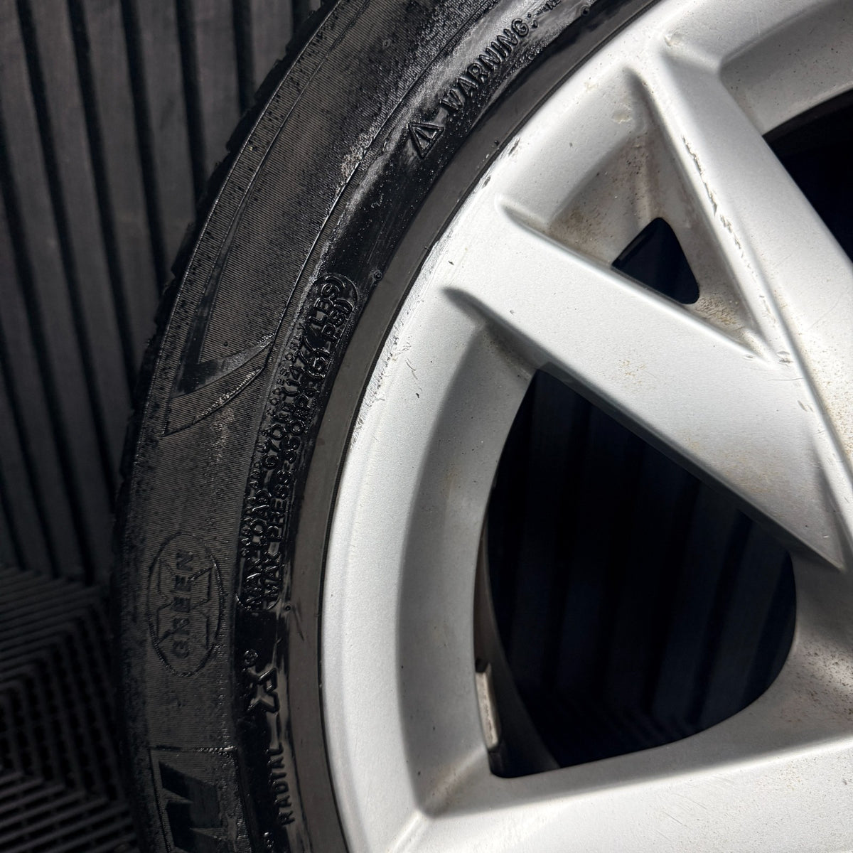 1X 17" Audi A4 Y Spoke B8 B9 Alloy Wheel Tyre Single Spare 8W0601025K Genuine