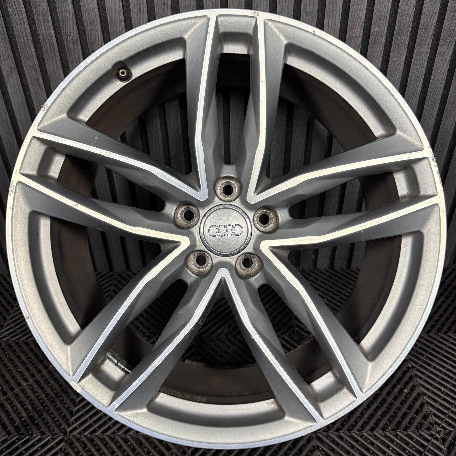 1X 20'' GENUINE AUDI A6 S LINE C7 8.5J ET43 BLACK EDITION WHEEL ALLOY 4G9601025N