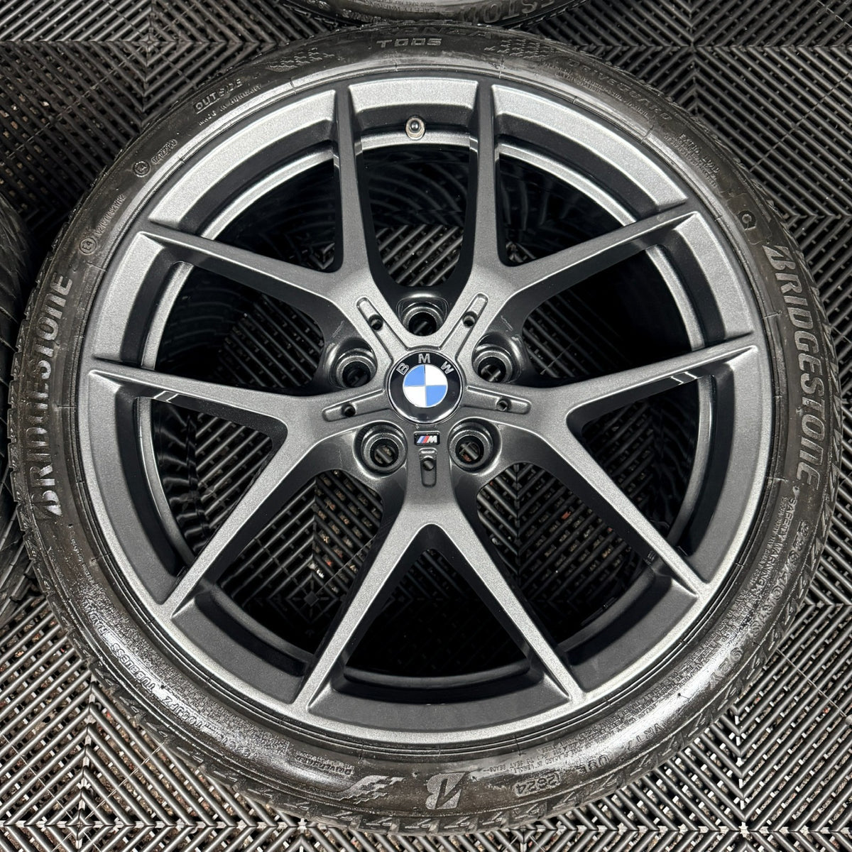 18'' BMW 1 Series 554 Grey M Sport 2 F40 F44 Alloy Wheels Tyres 8092353 Genuine