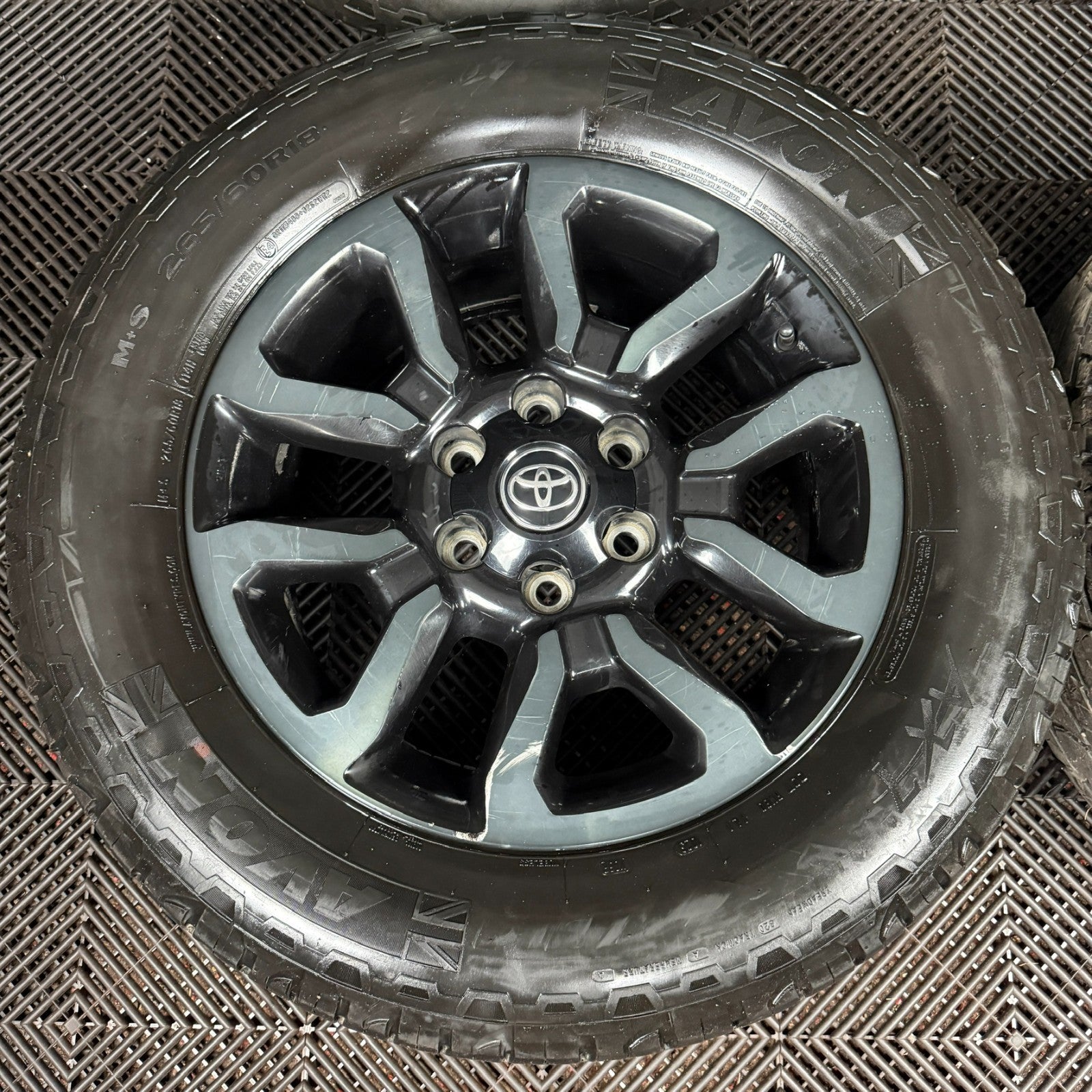 18'' Toyota Hilux Invincible X Grey Black Wheels Tyres Alloys 42611YP100 Genuine