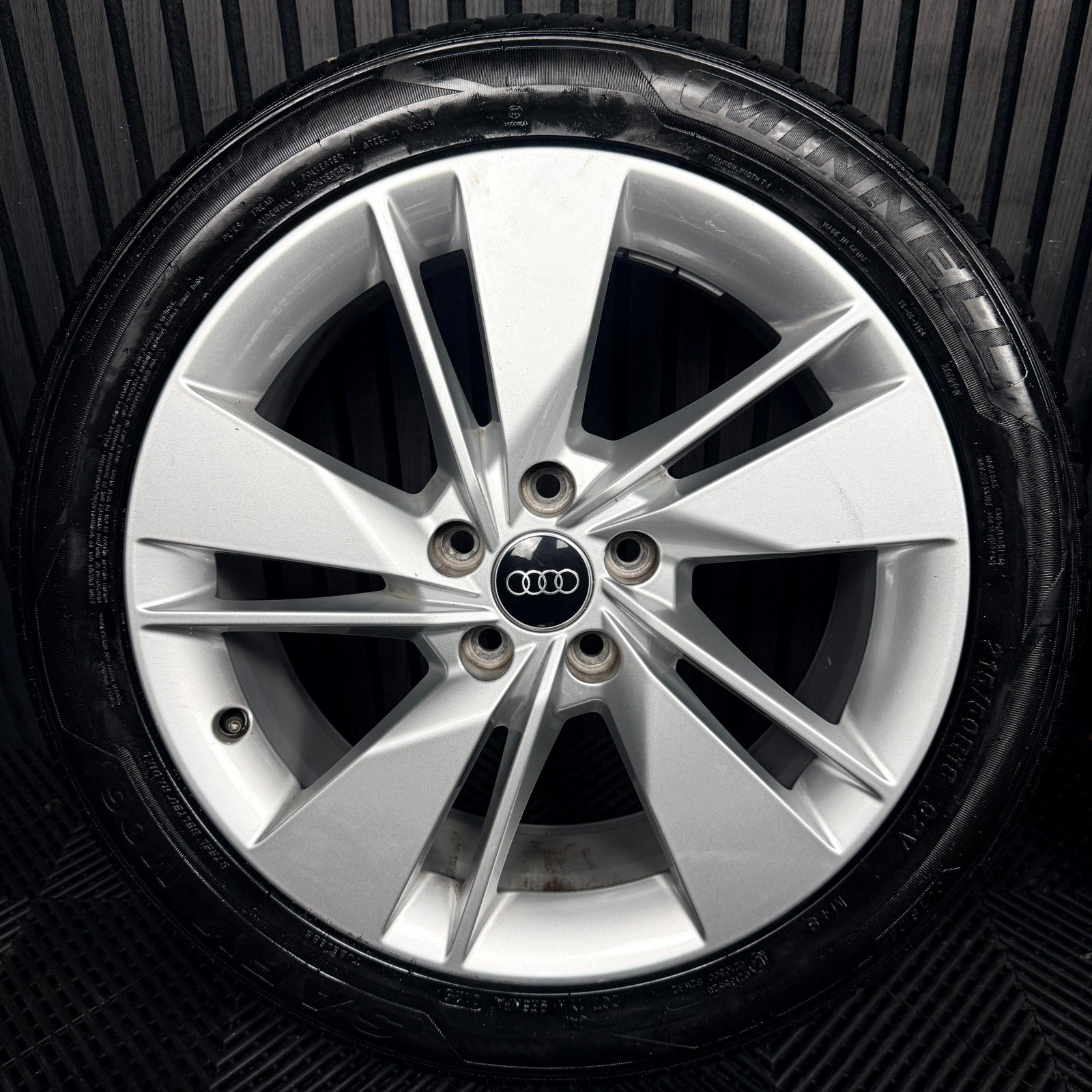 18'' Audi Q2 S Line Alloy Wheels Tyres Alloys 81A601025AL Genuine