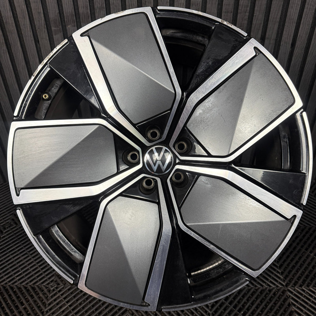 1X 21'' GENUINE VW TOUAREG LEEDS R LINE CR7 MK3 ALLOY WHEEL SINGLE 760601025AJ