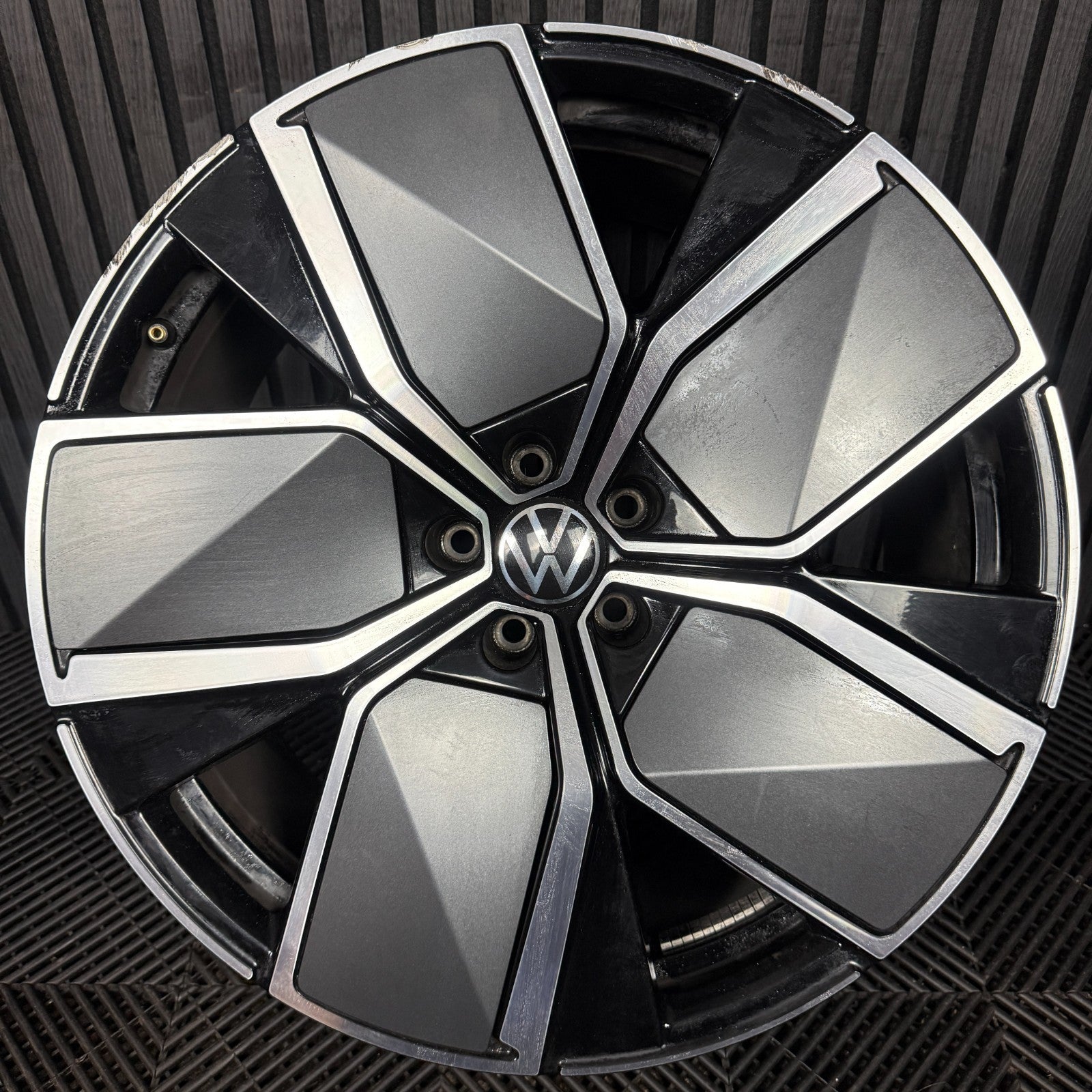 1X 21'' GENUINE VW TOUAREG LEEDS R LINE CR7 MK3 ALLOY WHEEL SINGLE 760601025AJ