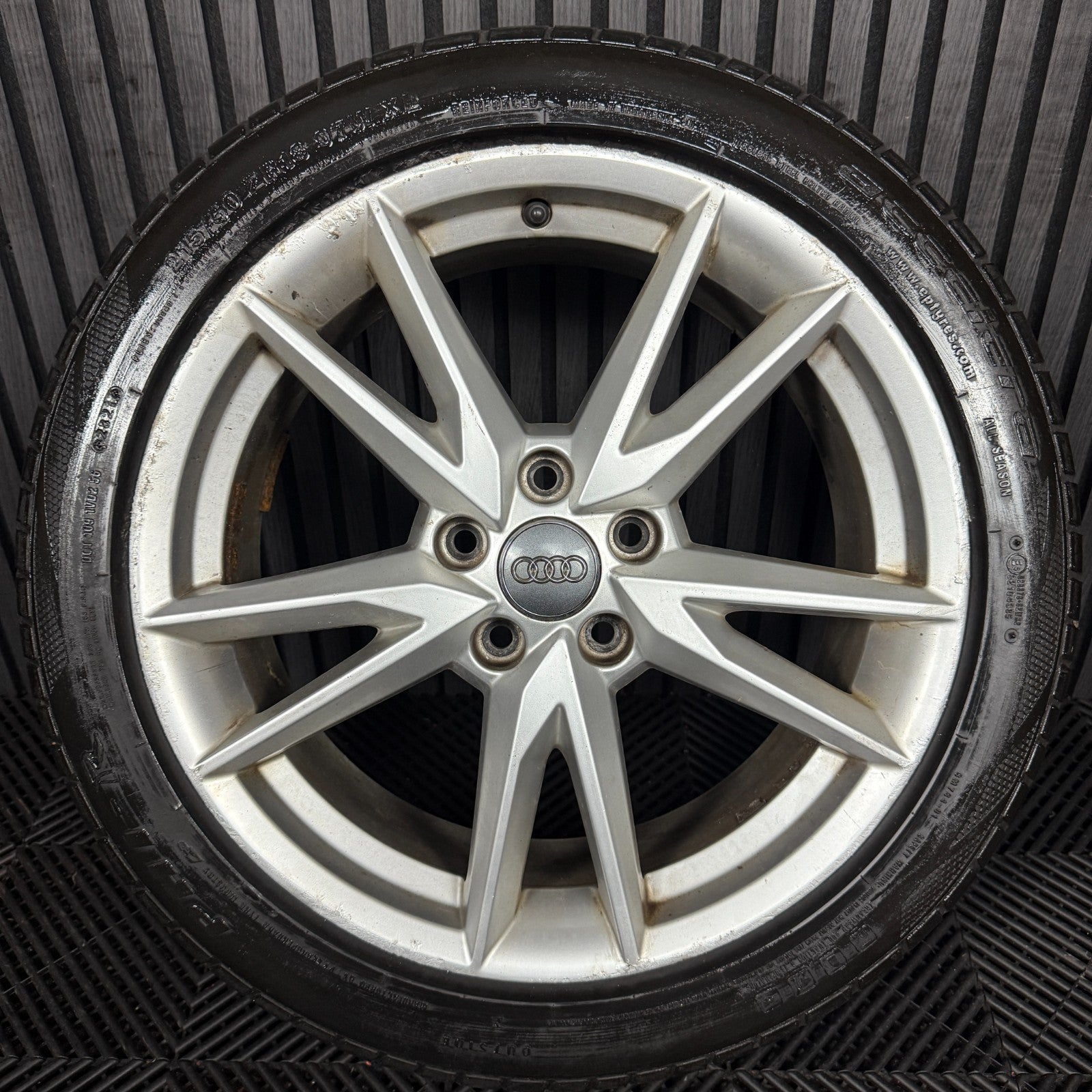 1X 18'' GENUINE AUDI Q2 S LINE 5 DOUBLE SPOKE ALLOY WHEEL TYRE 81A601025F