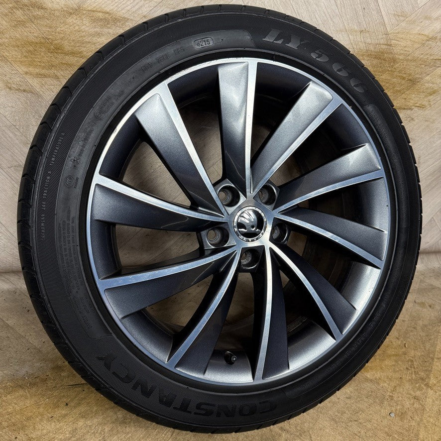 1X 18'' GENUINE SKODA SUPURB MK3 3V TYRE ALLOY WHEEL SPARE 3V0601025L