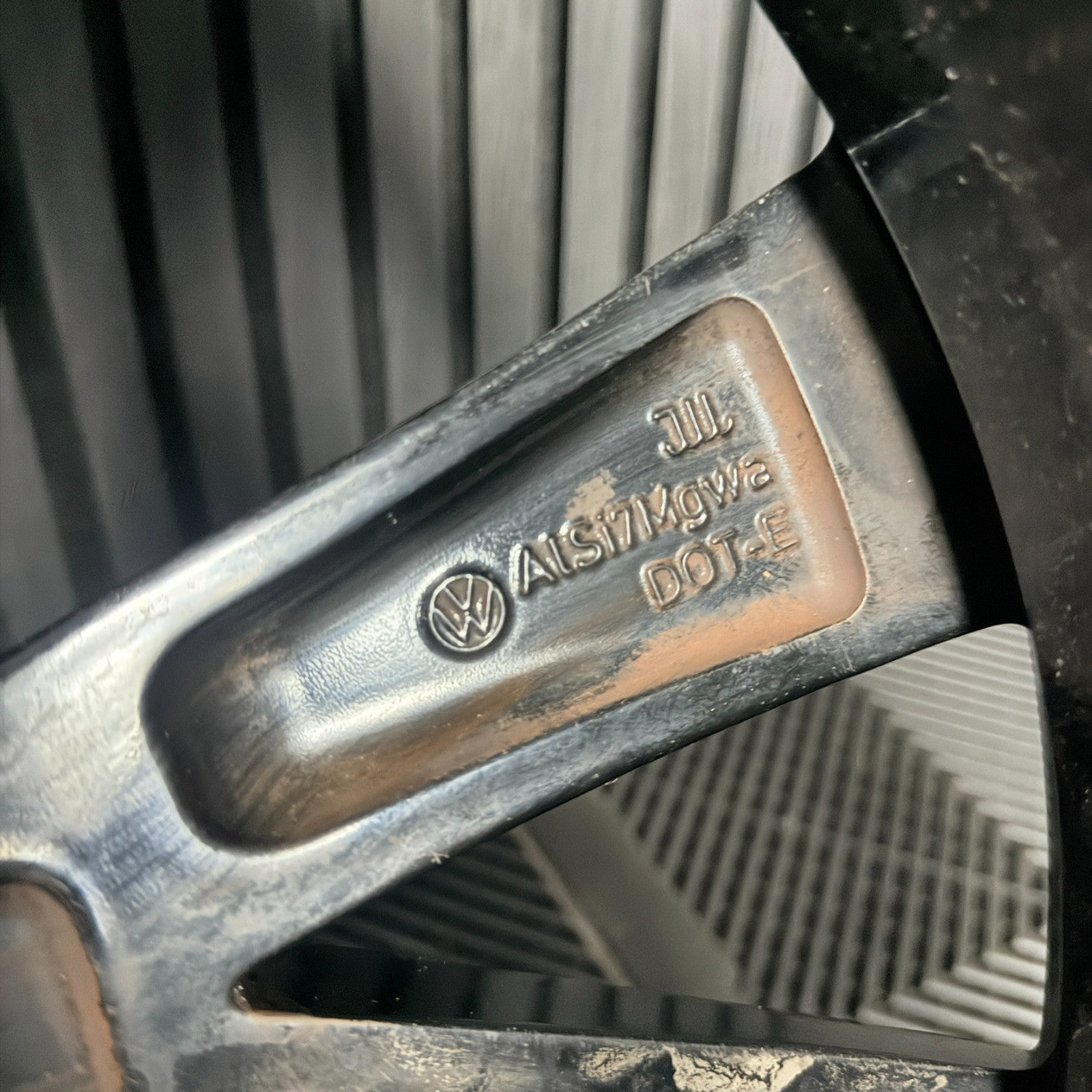 1X 20'' GENUINE VW TIGUAN MISANO R LINE 5NA601025AH DC ALLOY TYRE WHEEL SINGLE