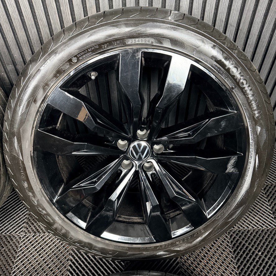 21'' VW Touareg Suzuka Black R Line Alloy Wheels Tyres Q7 760601025D Genuine