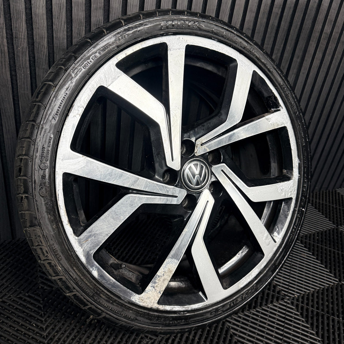 1X 19'' VW Golf Brescia Clubsport GTI MK7 Alloy Wheel Tyre 5G0601025CL Genuine