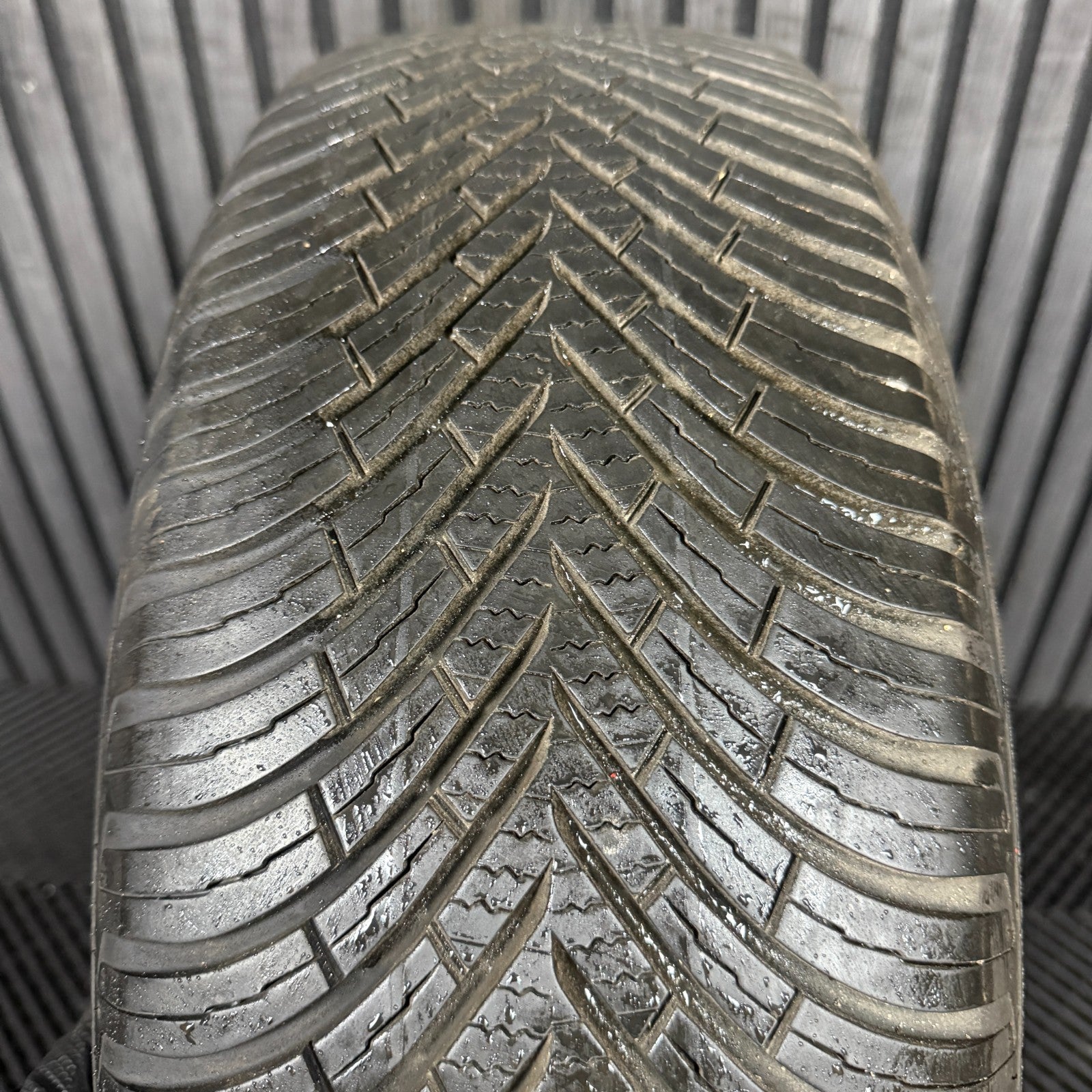 1X 16'' GENUINE MINI COOPER ONE D 495 VICTORY F55 F56 ALLOY WHEEL TYRE 6855104