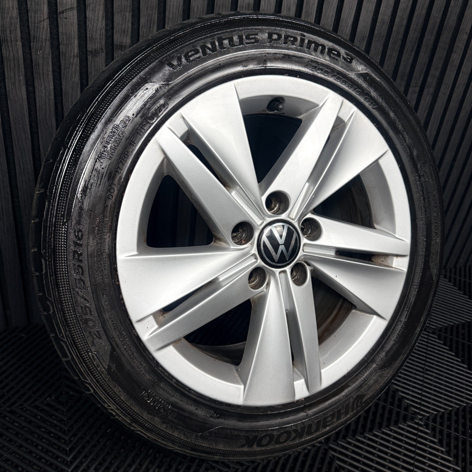 1X 16'' VW Golf MK8 Norfolk Alloy Wheel Tyre GT Single 5H0601025 Genuine