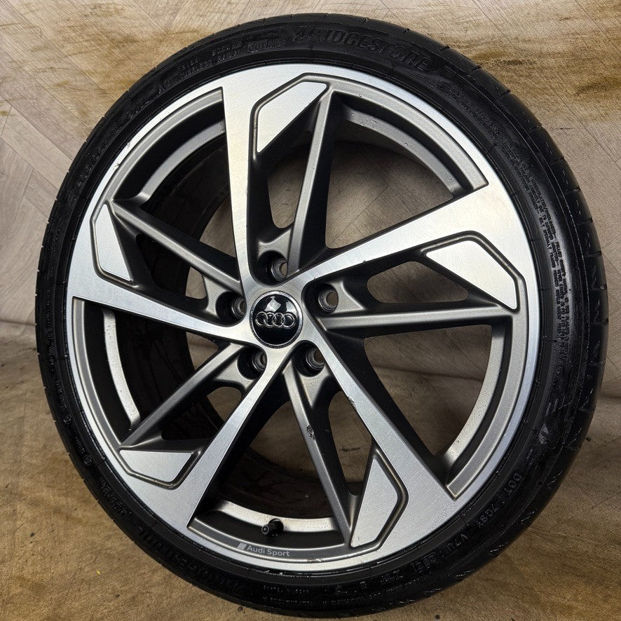 1X 19'' GENUINE AUDI S3 A3 GREY DC TRAPEZOID ALLOY WHEEL TYRE 8Y0601025R
