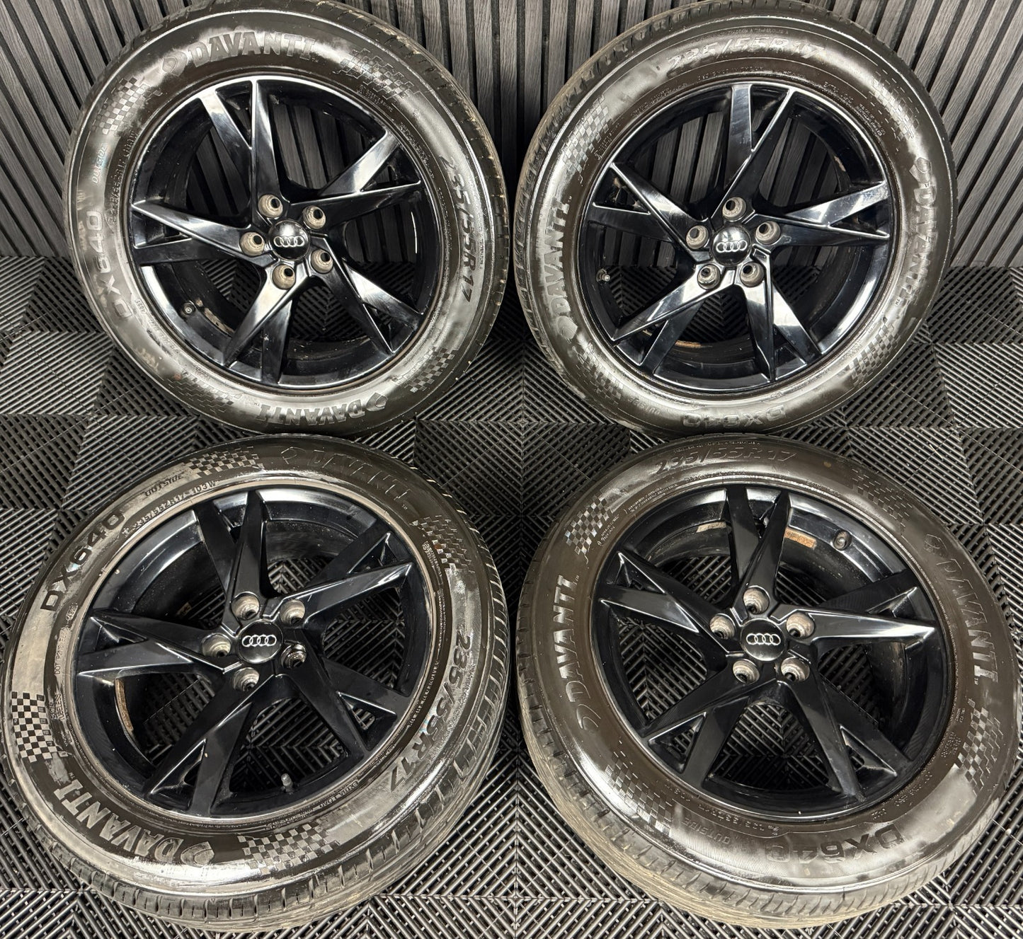 17'' GENUINE AUDI Q3 5 Y SPOKE BLACK TIGUAN ALLOY WHEELS TYRES ALLOYS