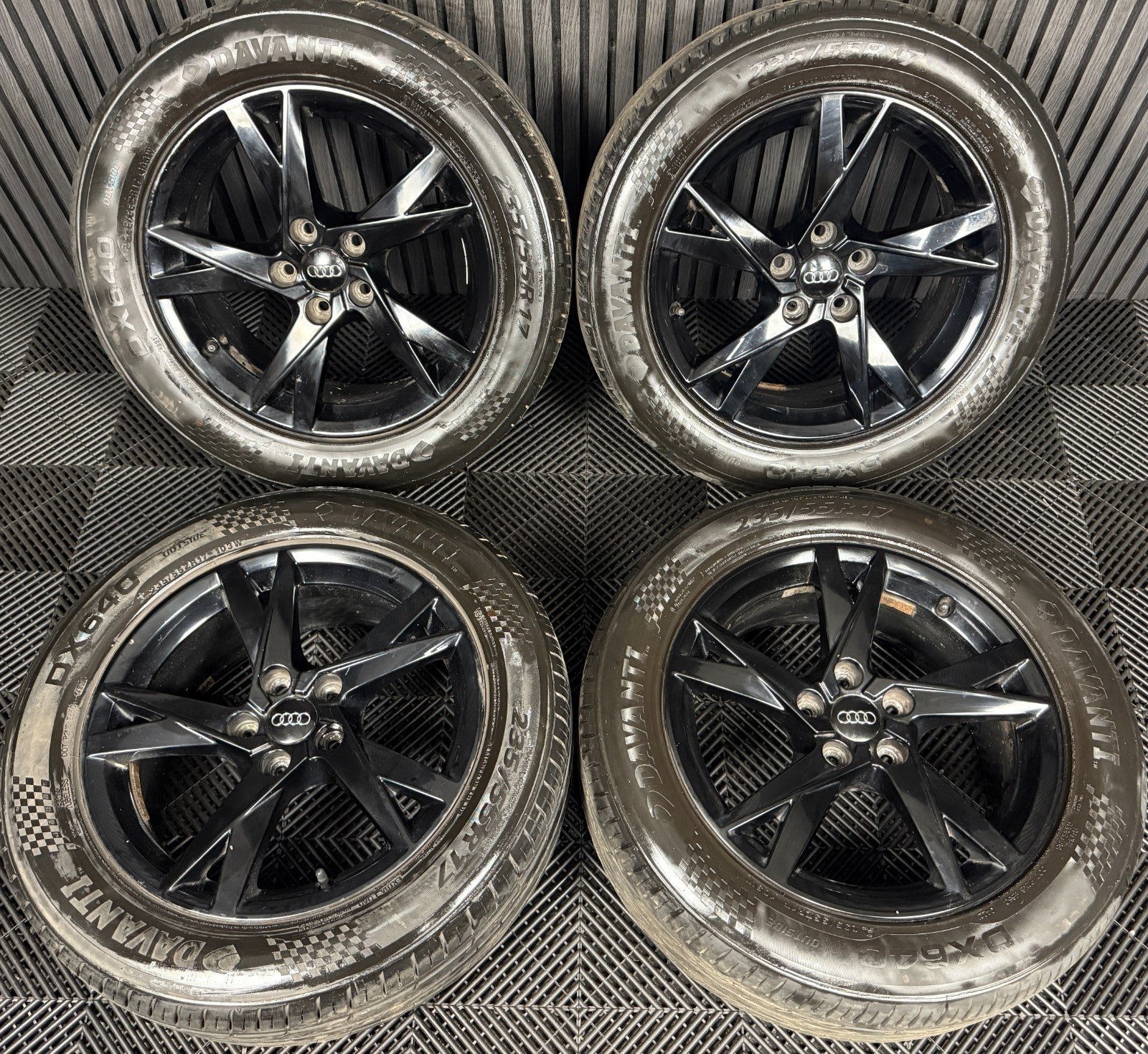 17'' GENUINE AUDI Q3 5 Y SPOKE BLACK TIGUAN ALLOY WHEELS TYRES ALLOYS