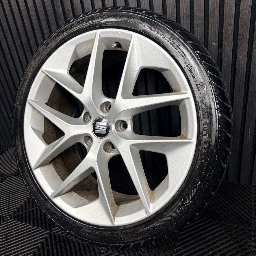1X 18'' Seat Leon FR Performance MK3 Alloy Wheel Tyre Single Genuine 5F0601025F