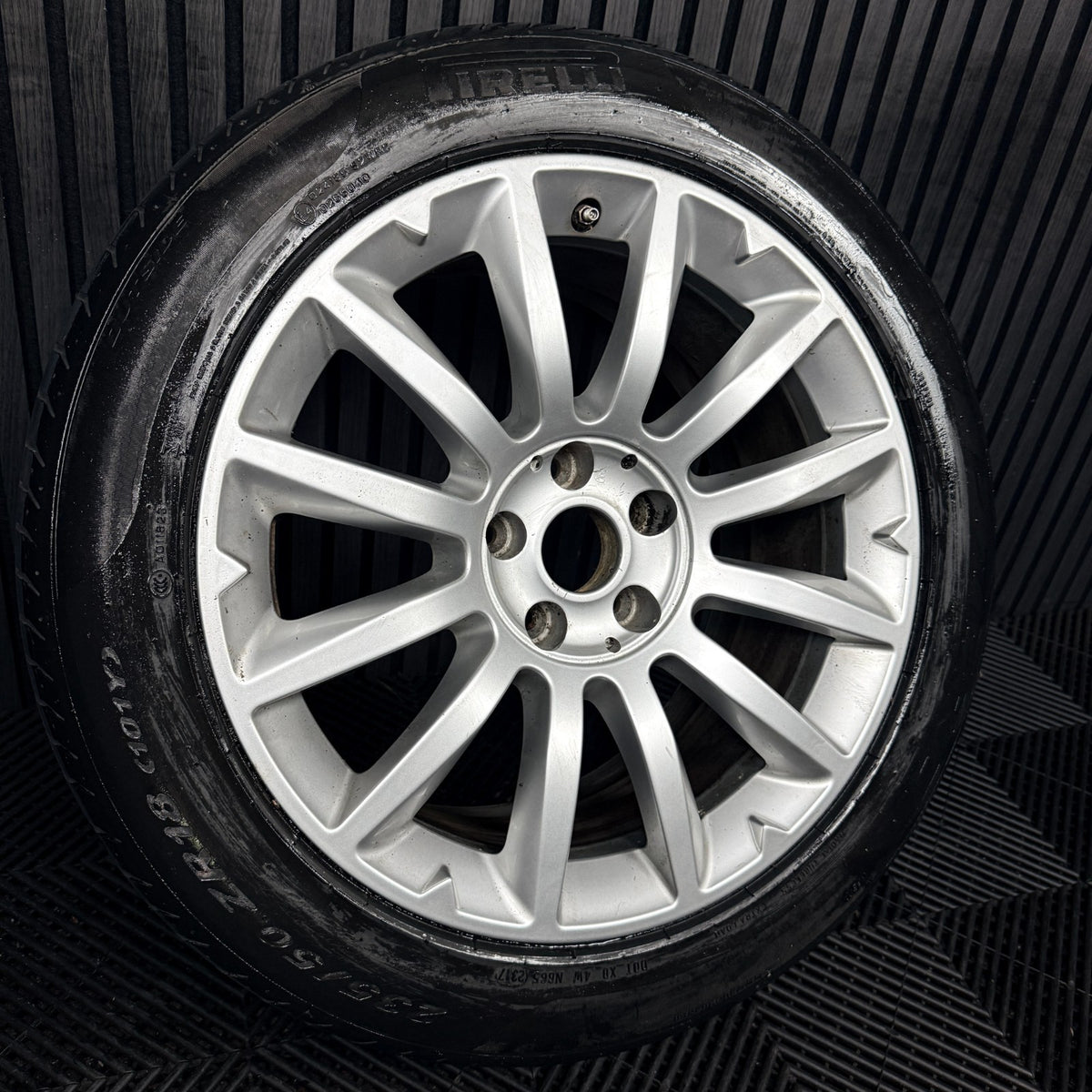 1X 18'' Maserati Ghibli Levante 670019917 Alloy Wheel Single Rear Genuine