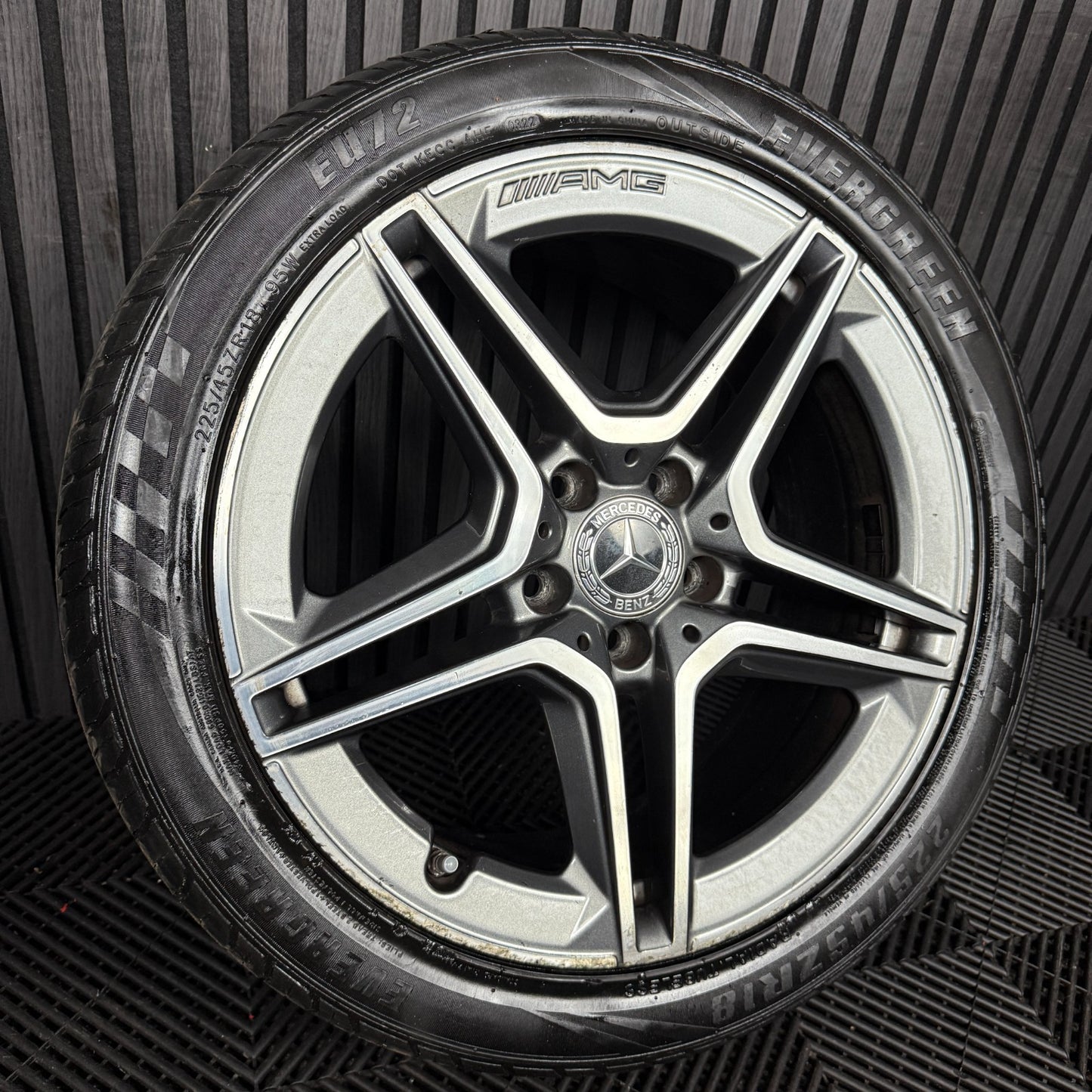 1X 18'' GENUINE AMG MERCEDES A CLASS CLA W177 SPORT ALLOY WHEEL TYRE A1774011500