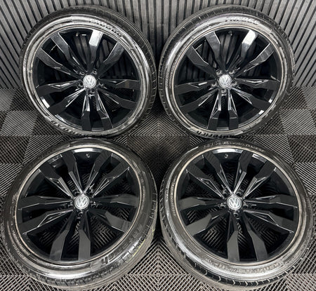 20'' VW Tiguan R Line Suzuka Black Alloy Wheels Tyre Alloys 5NA601025G Genuine