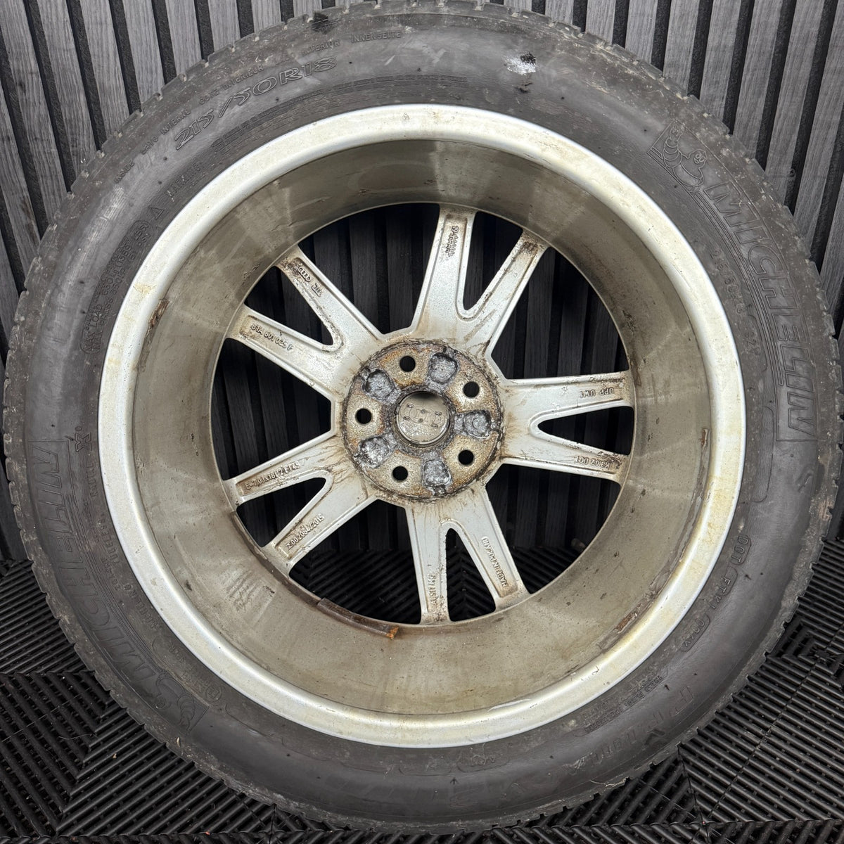 1X 18'' GENUINE AUDI Q2 S LINE 5 DOUBLE SPOKE ALLOY WHEEL TYRE 81A601025F