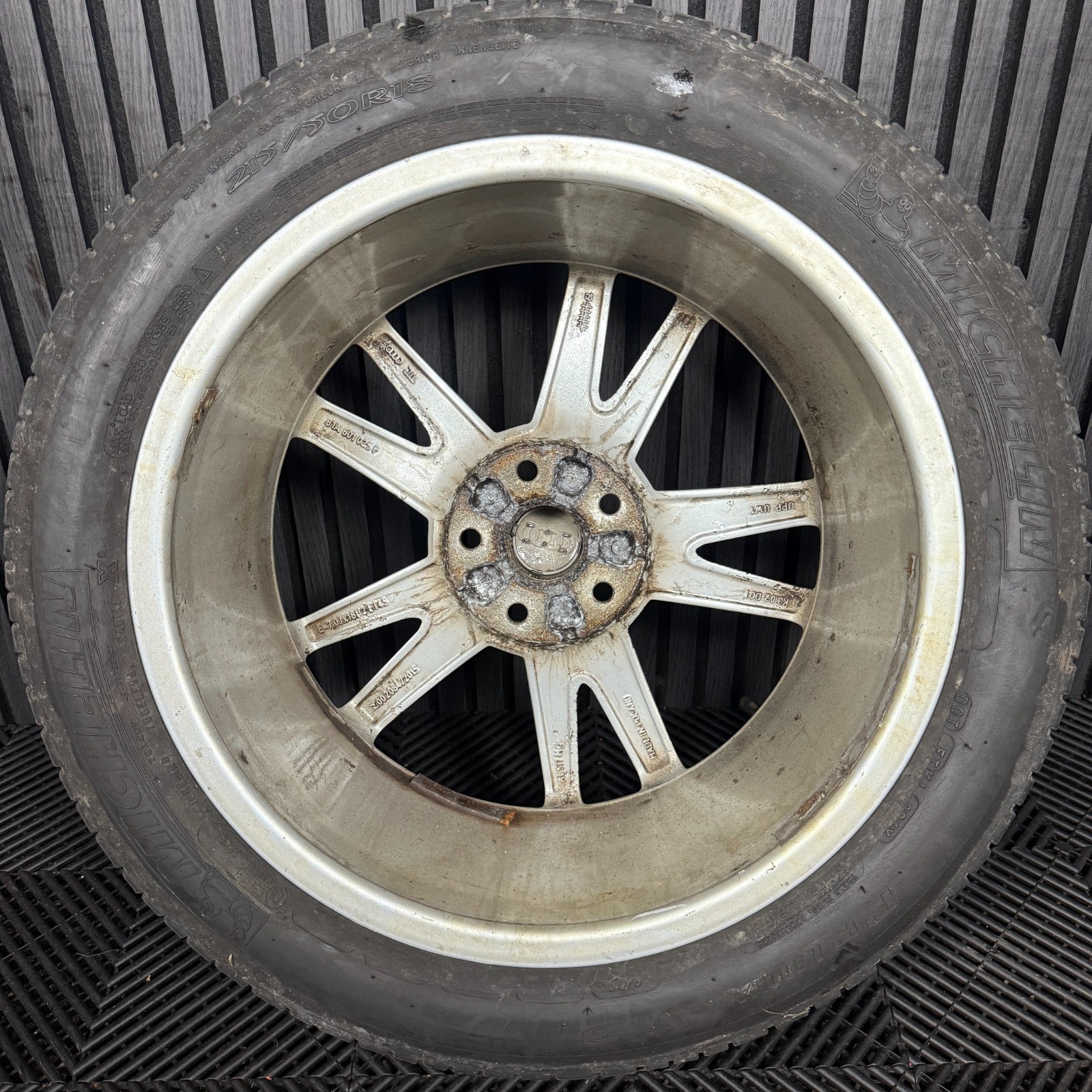 1X 18'' GENUINE AUDI Q2 S LINE 5 DOUBLE SPOKE ALLOY WHEEL TYRE 81A601025F