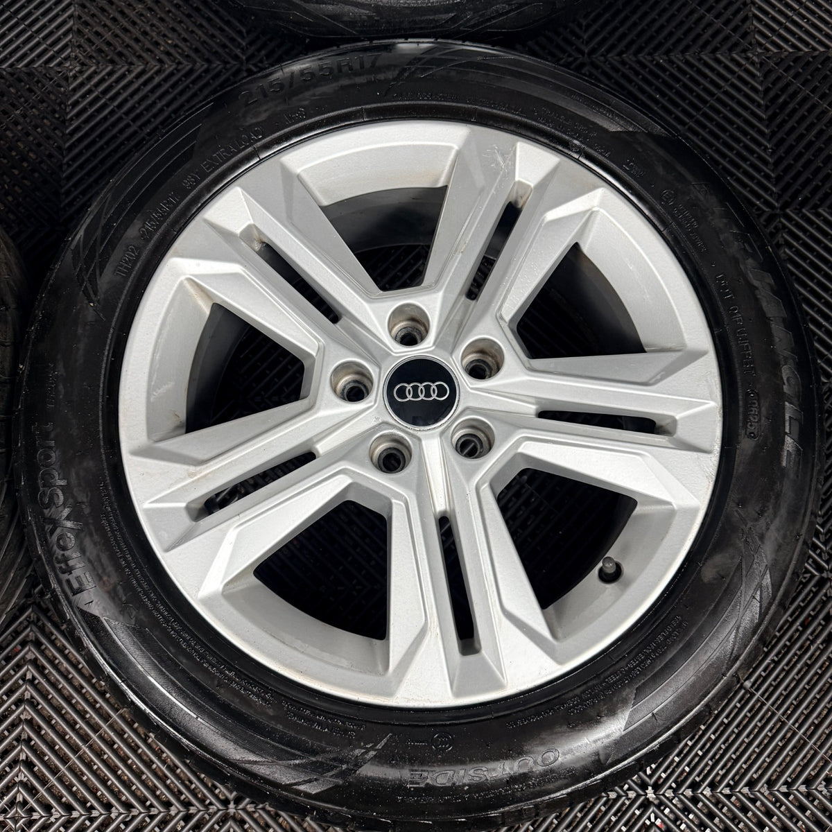 17'' Audi Q2 5 Double Spoke Alloy Wheels Tyres Alloys 81A601025AJ Genuine
