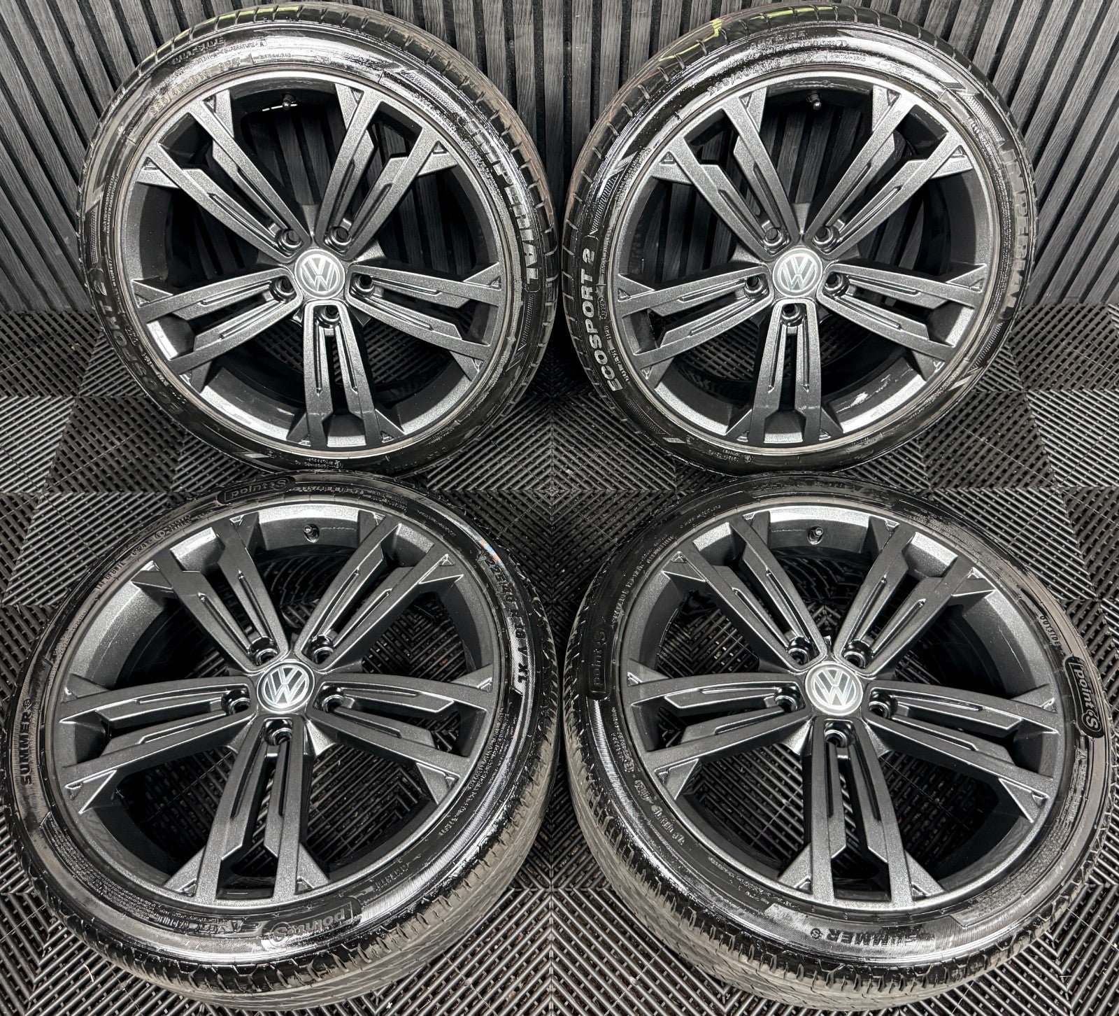 18" VW Golf Seville Grey GTD GT Mk7 Alloy Wheel Tyres 5G0601025CM Genuine
