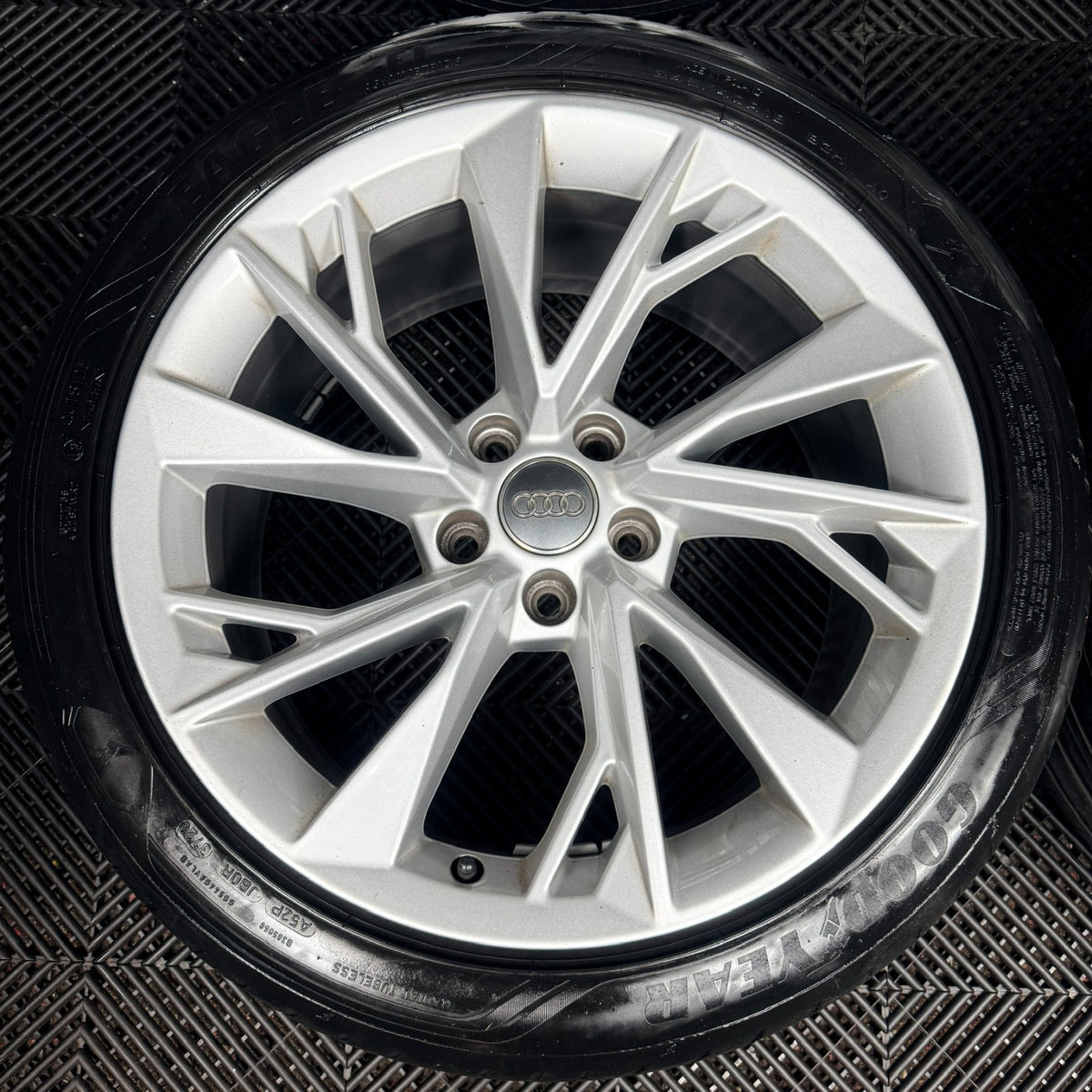18" Audi A5 Silver Multispoke Alloy Wheels Alloys Tyres 8W0601025FM Genuine