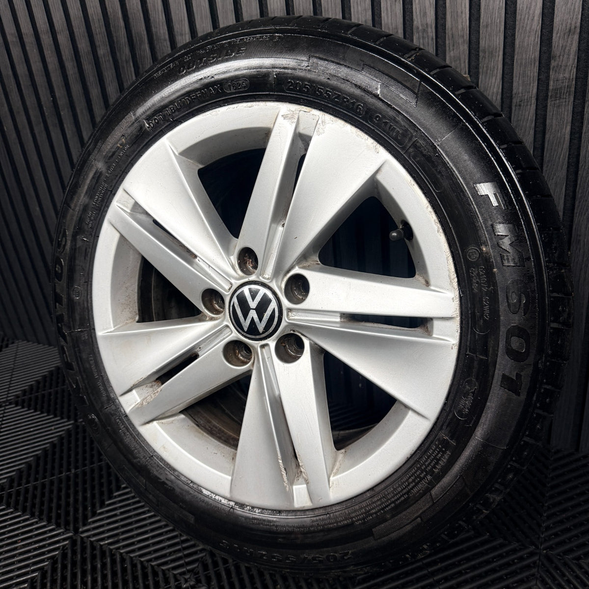 1X 16'' VW Golf MK8 Norfolk Alloy Wheel Tyre GT Single 5H0601025 Genuine
