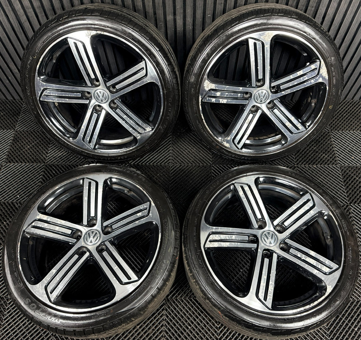 18" VW Golf R GTI Mk7 GT GTD Cadiz Wheels Tyre Alloy 5G0601025DQ Genuine
