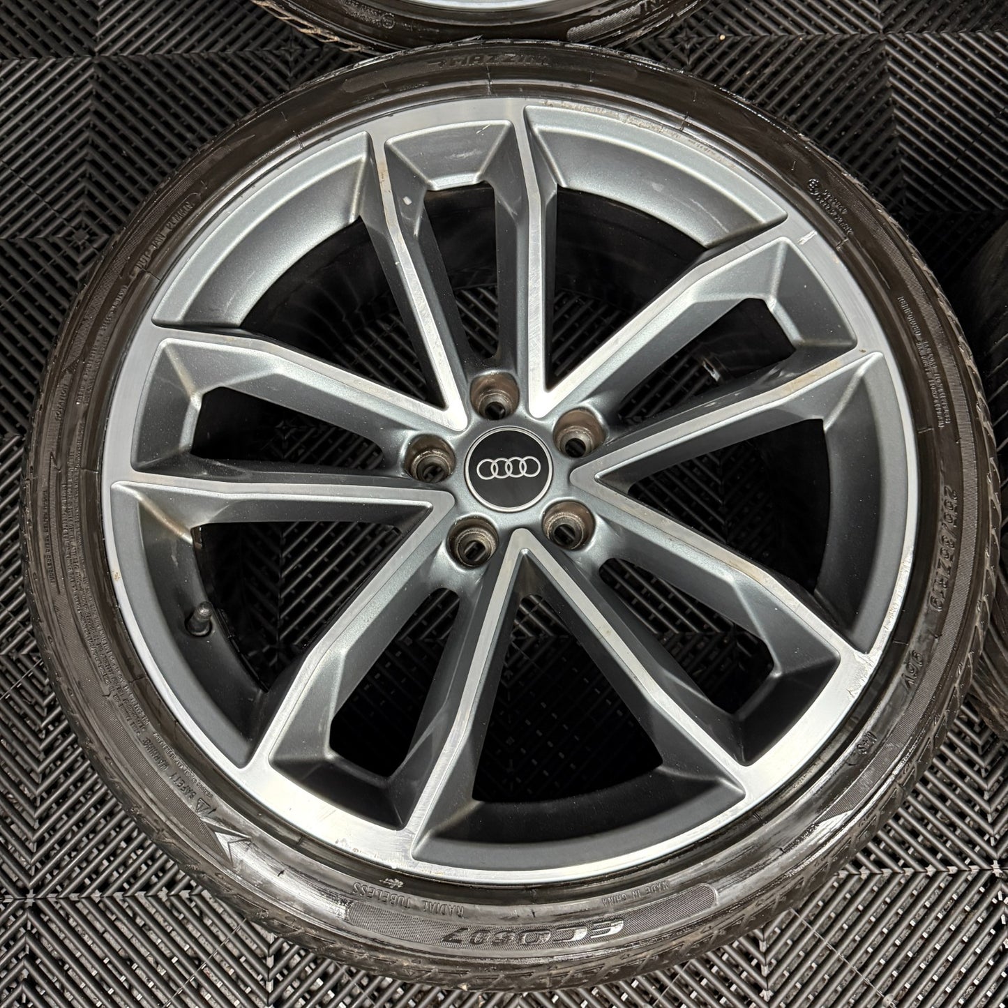 19'' GENUINE AUDI A5 S LINE S5 ALLOY WHEELS ALLOYS TYRES 8W0601025DF