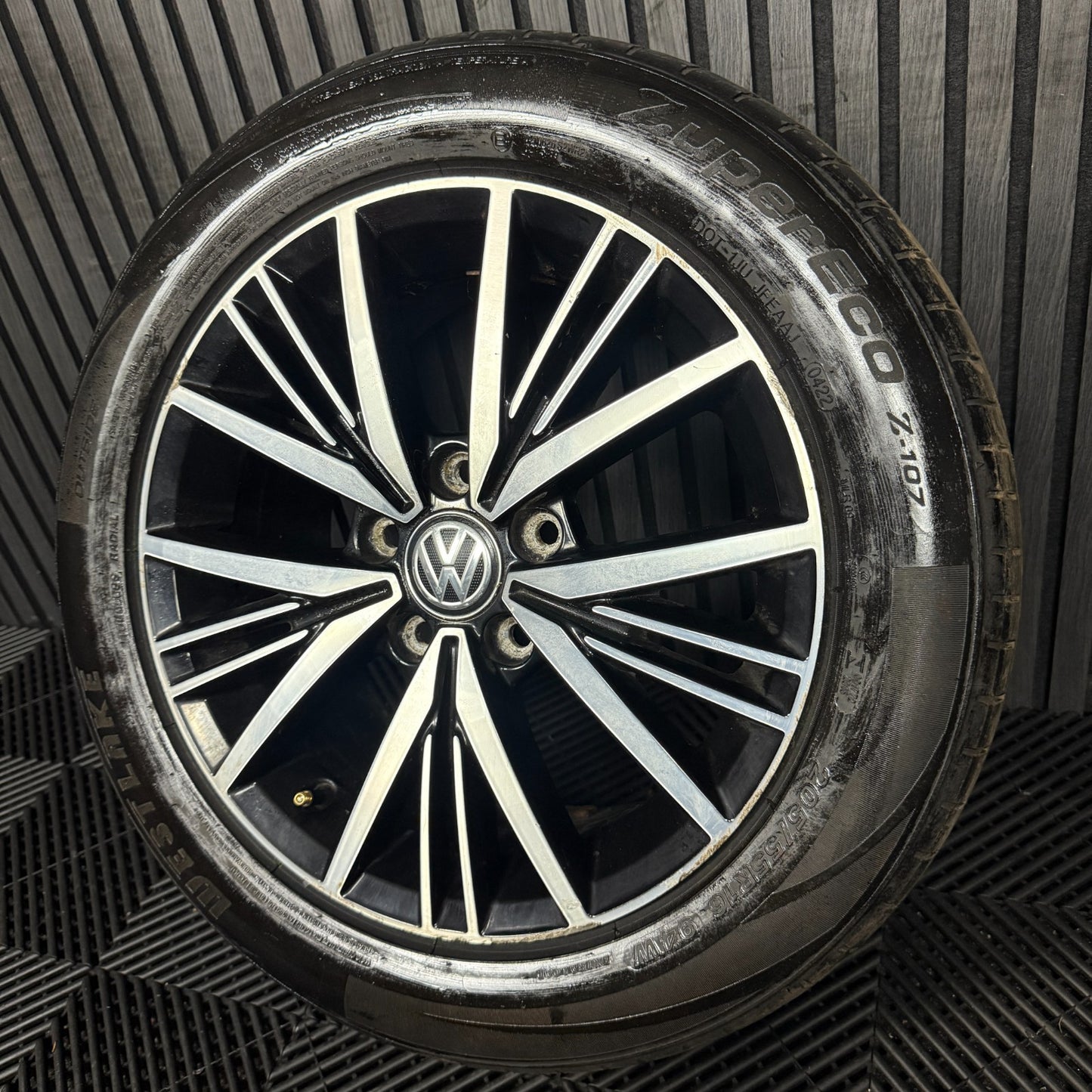 1X 16'' GENUINE VW GOLF MK7.5 MK7 LINAS ALLOY WHEEL TYRE GT SINGLE 5G0601025CD