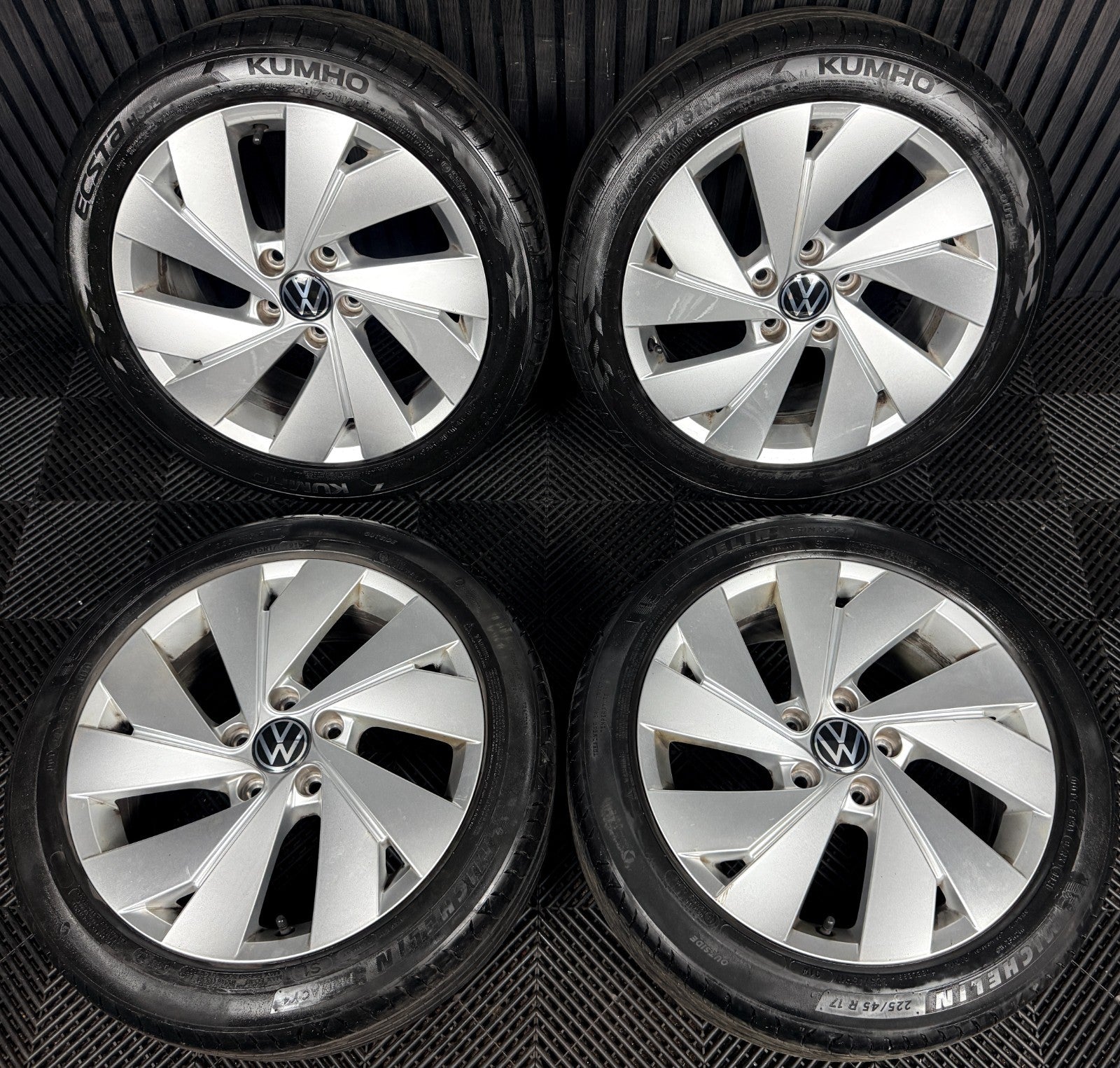 17'' VW Golf Belmont MK8 MK7 MK6 Alloy Wheels Tyres Alloys 5H0601025C Genuine