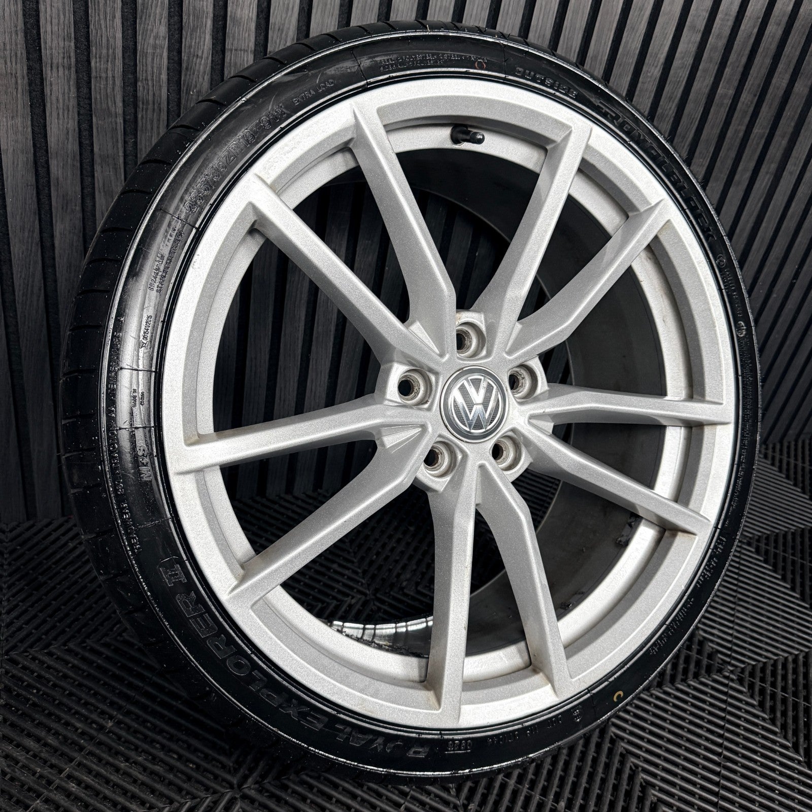 1X 19'' VW Golf R Pretoria Silver GTI MK7 Alloy Wheel Tyre 5G0601025AJ Genuine