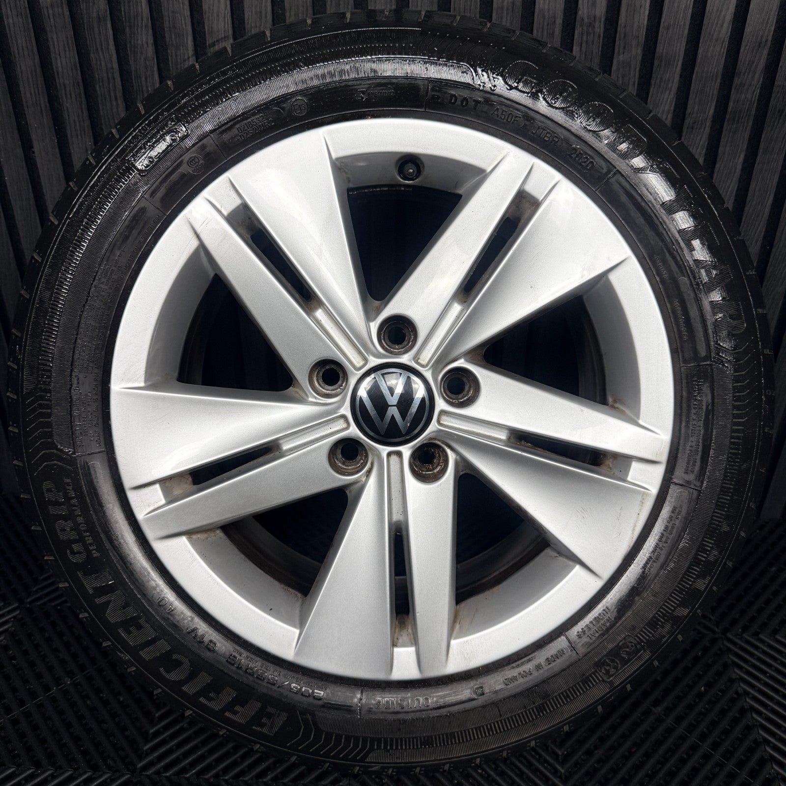 1X 16'' VW Golf MK8 Norfolk Alloy Wheel Tyre GT Single 5H0601025 Genuine
