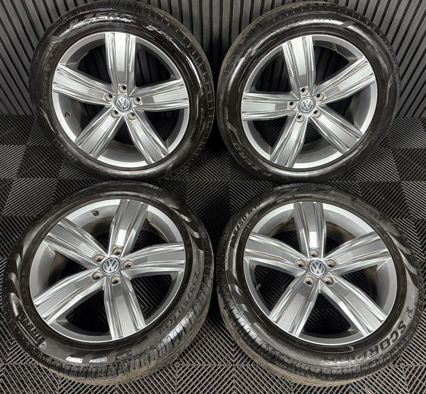 19'' GENUINE VW TIGUAN VICTORIA MK2 ALLOY WHEELS TYRES ALLOYS 5NA601025Q