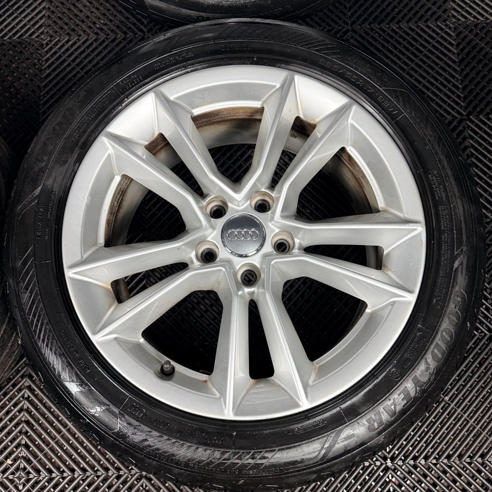 17" Audi A5 Silver Double Spoke Alloy Wheels Alloys Tyres 8W0601025AG Genuine