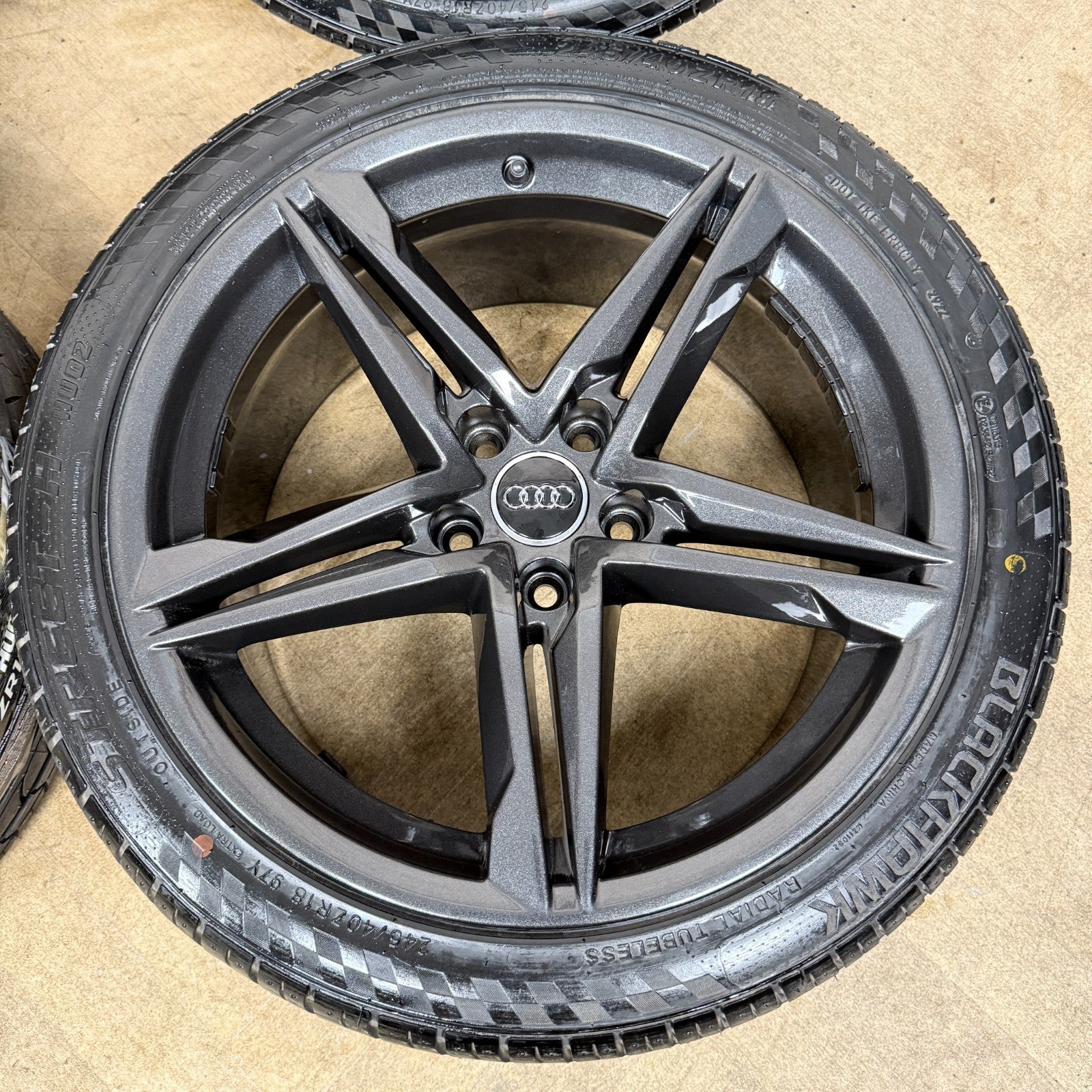 18" GENUINE AUDI A5 S LINE GREY STAR ALLOY WHEELS ALLOYS TYRES 8W0601025DE