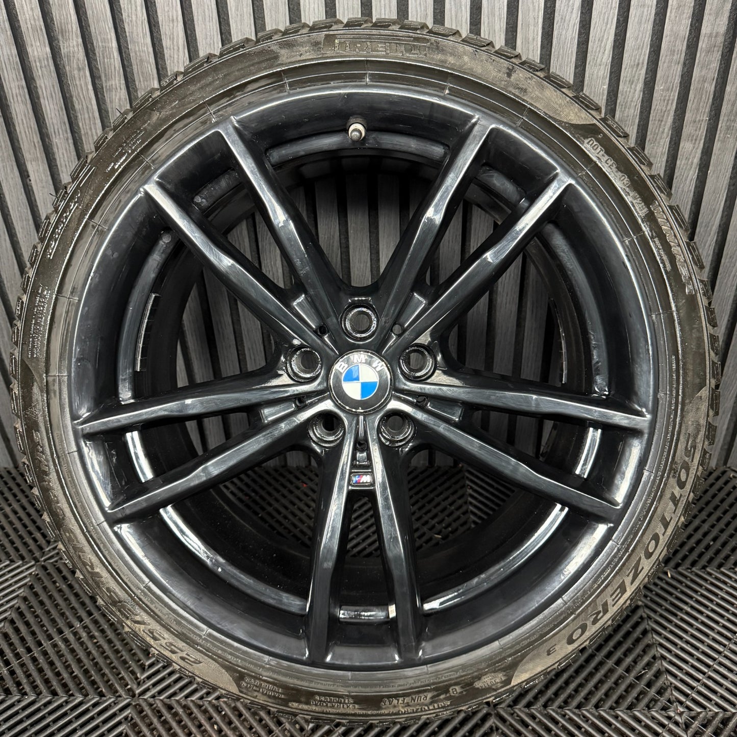 1X 19'' GENUINE BMW 3 SERIES 791 M SPORT 4 G20 BLACK ALLOY WHEEL 8090095 REAR