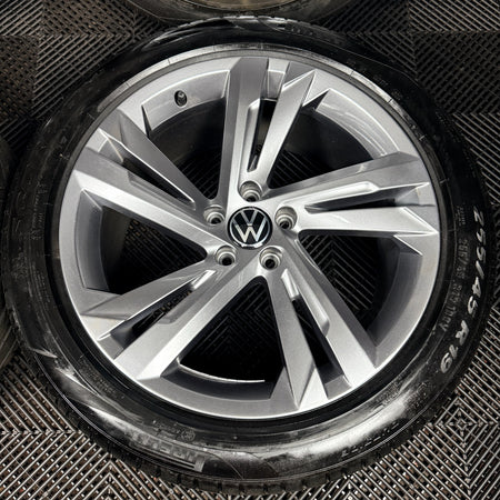 19'' VW Tiguan R Line Valencia Grey Alloy Wheels Tyre Alloys 5NA601025AG Genuine
