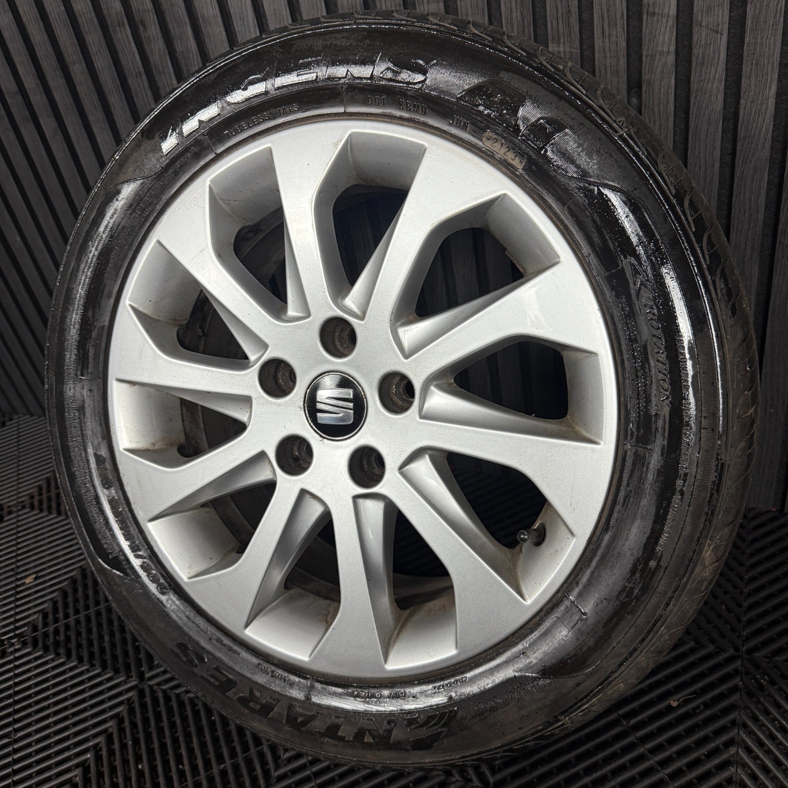 1X 16'' GENUINE SEAT LEON MK3 ALLOY WHEEL TYRE SPARE SINGLE 5F0601025A