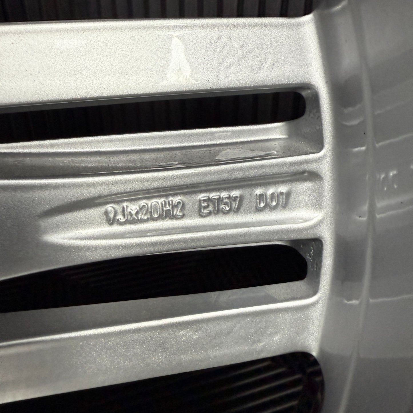 20'' GENUINE VW TOUAREG METROPOLITAN SILVER ALLOY WHEELS ALLOYS TYRES 7P6601025G