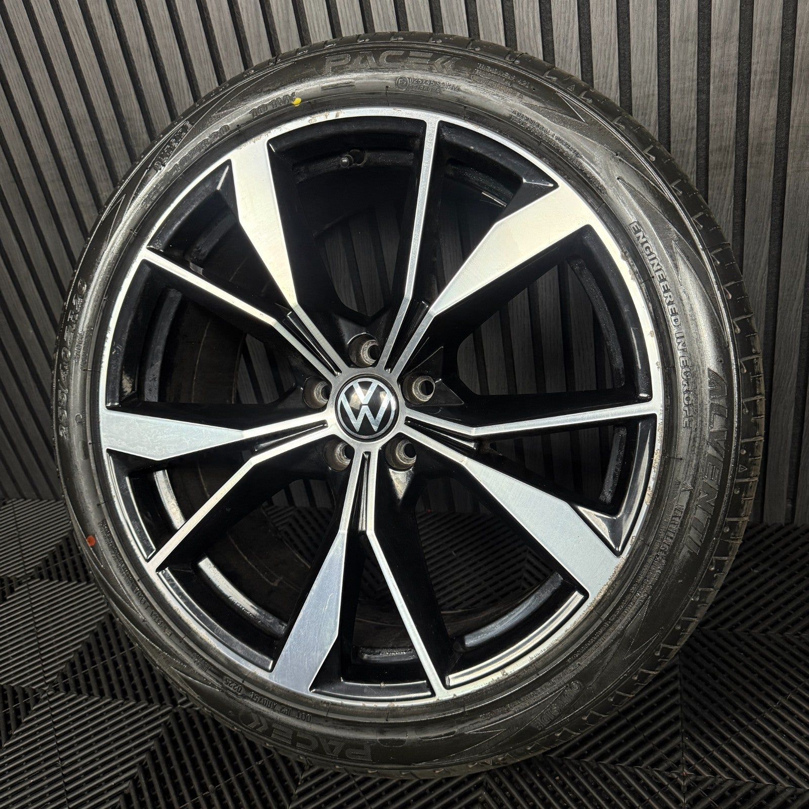 1X 20'' GENUINE VW TIGUAN MISANO R LINE 5NA601025AH DC ALLOY TYRE WHEEL SINGLE