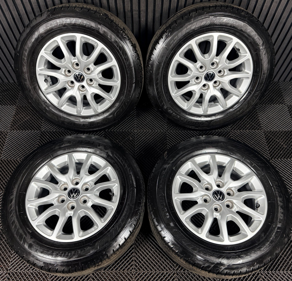 16'' Vw Transporter T7 Caravelle Alloy Wheels Tyres 7TG601025J S741-AB Genuine