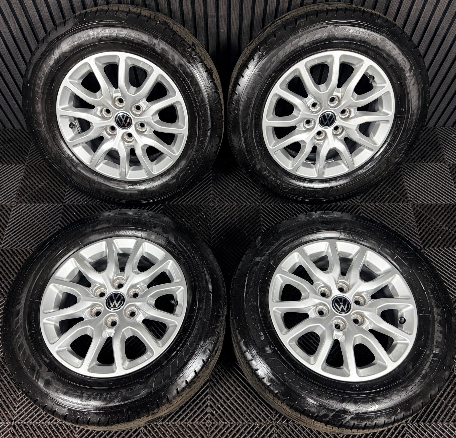 16'' Vw Transporter T7 Caravelle Alloy Wheels Tyres 7TG601025J S741-AB Genuine